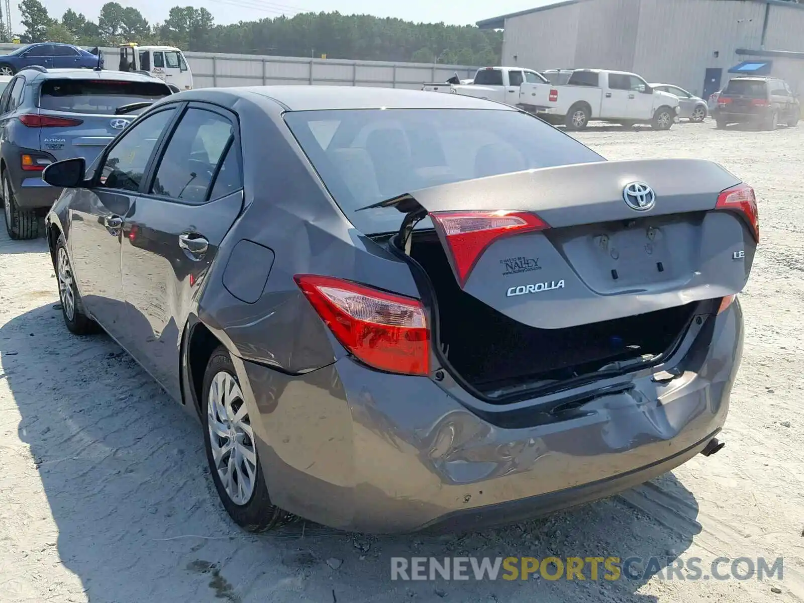 3 Photograph of a damaged car 2T1BURHE9KC203978 TOYOTA COROLLA 2019