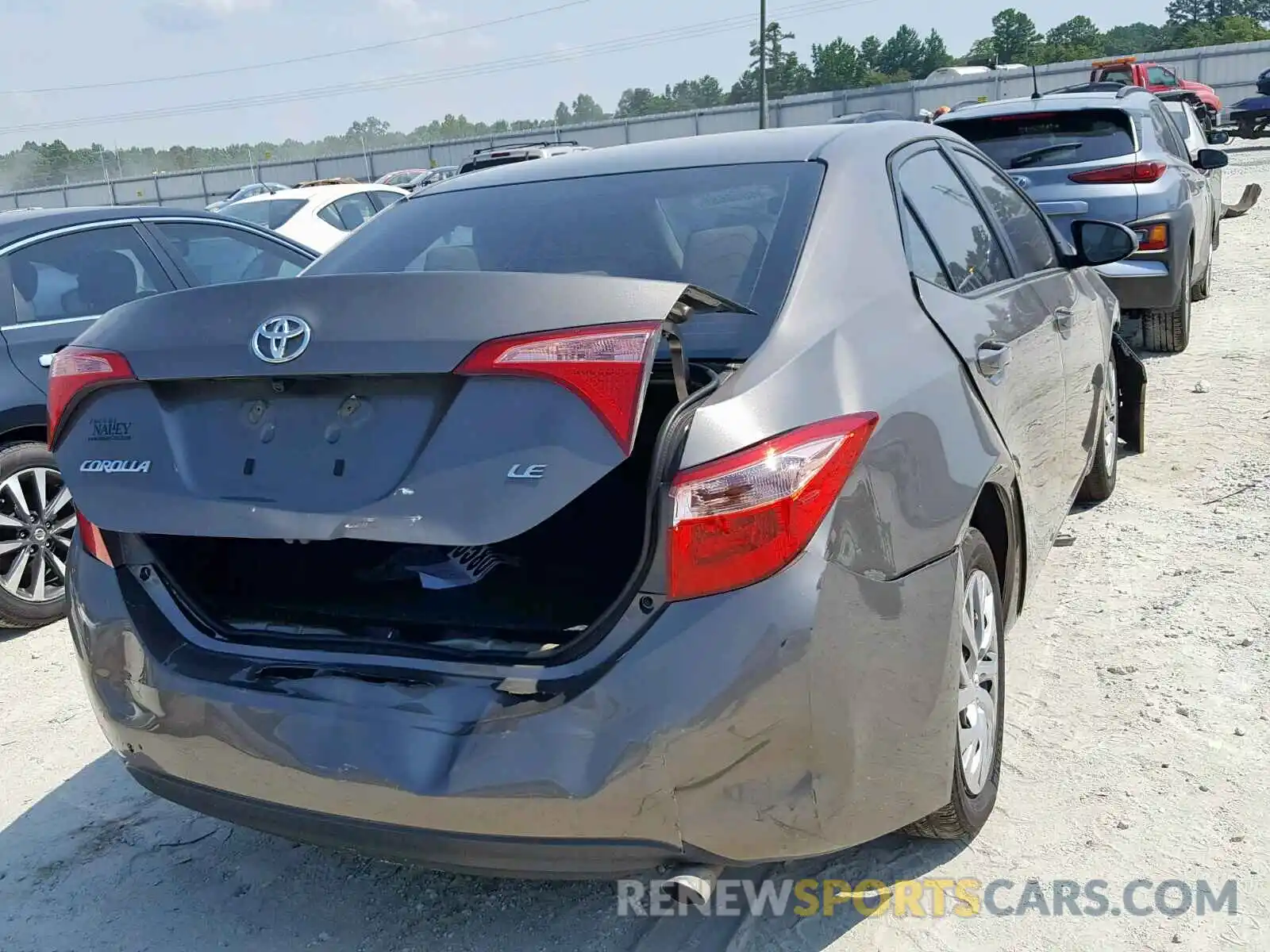 4 Photograph of a damaged car 2T1BURHE9KC203978 TOYOTA COROLLA 2019