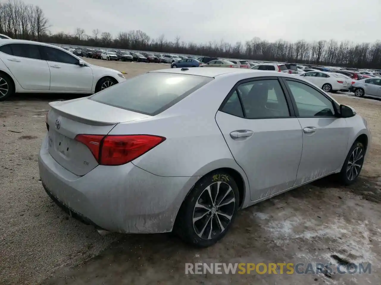 4 Photograph of a damaged car 2T1BURHE9KC204113 TOYOTA COROLLA 2019