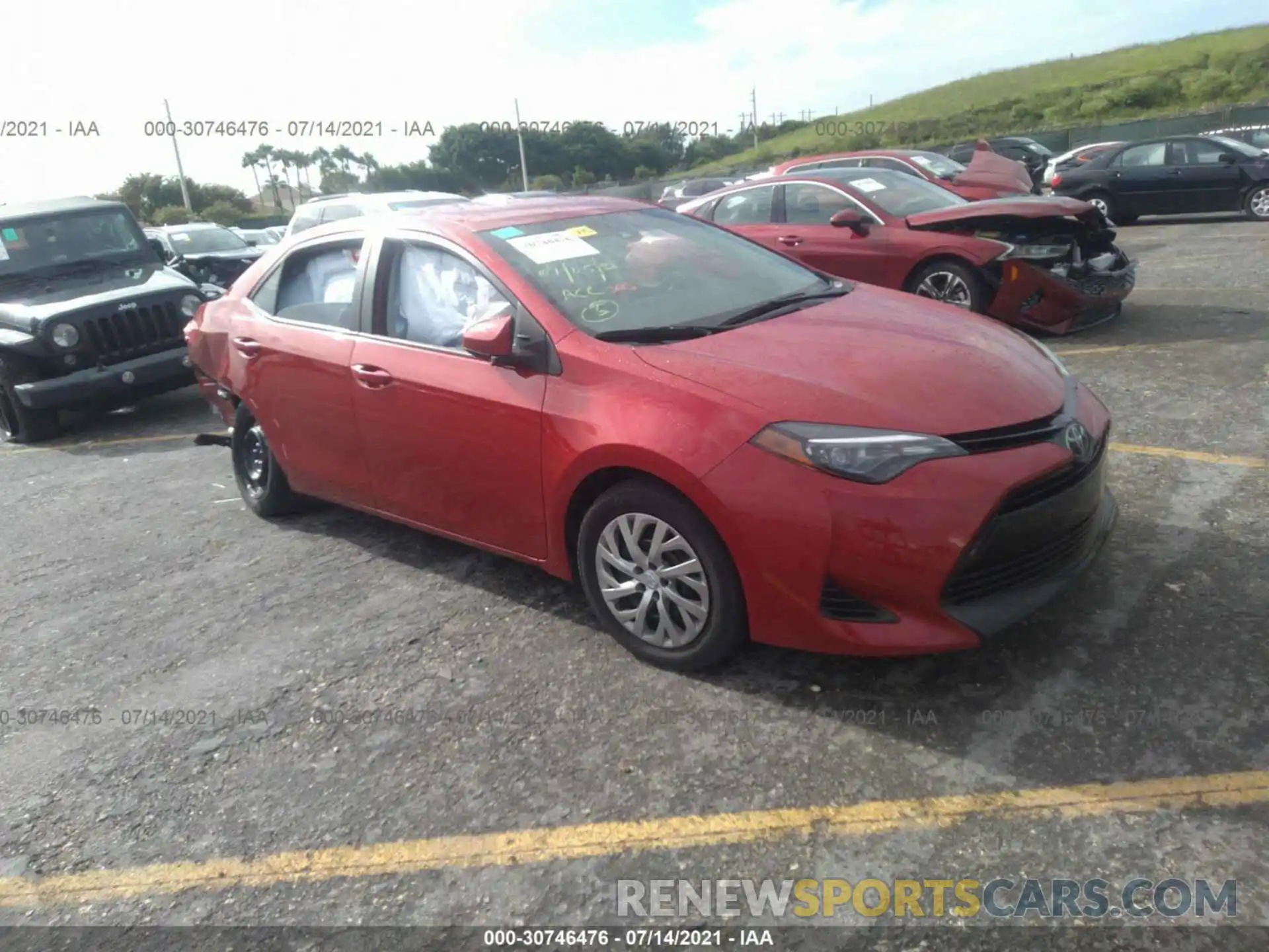 1 Photograph of a damaged car 2T1BURHE9KC204239 TOYOTA COROLLA 2019