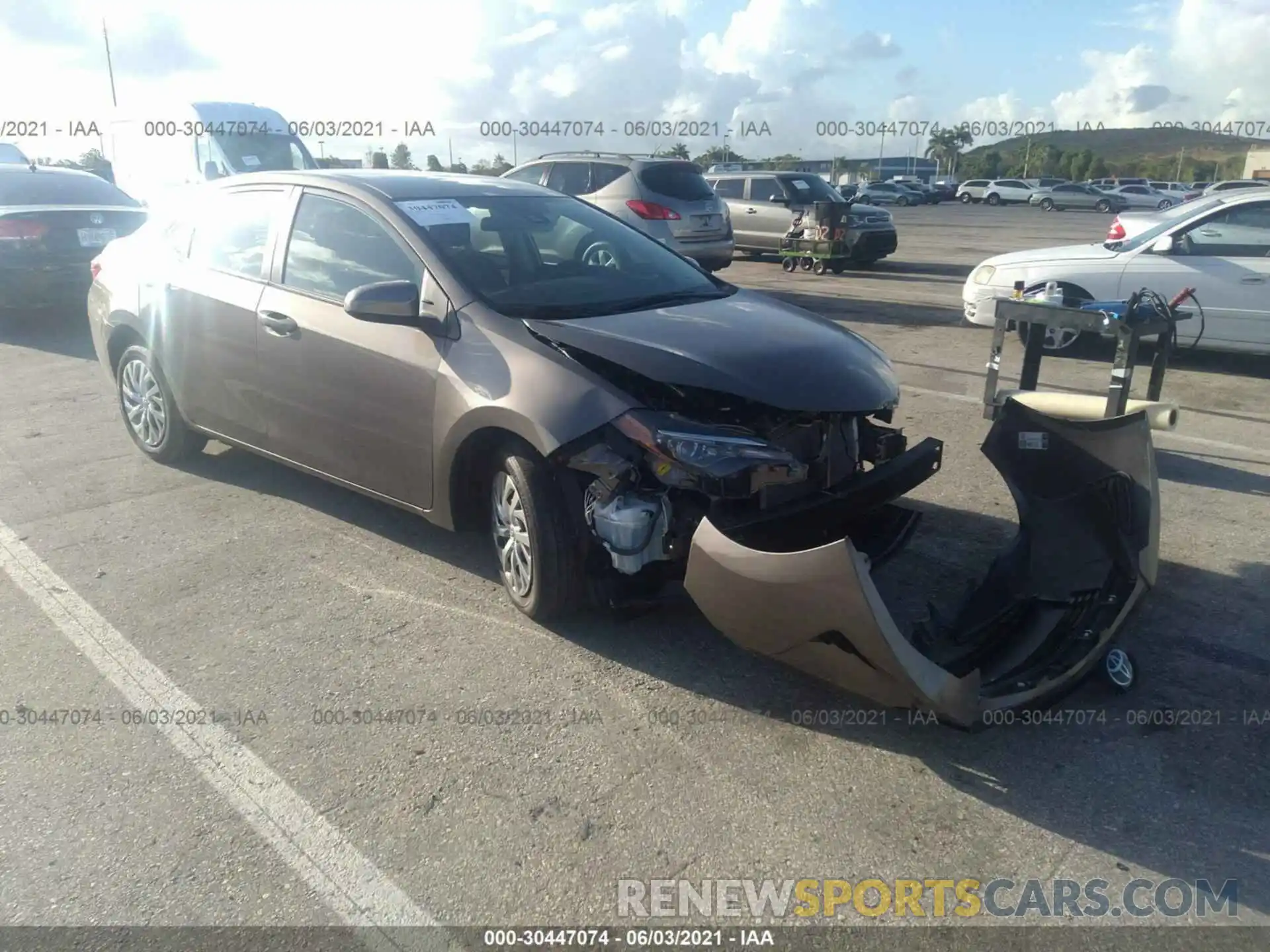 1 Photograph of a damaged car 2T1BURHE9KC205584 TOYOTA COROLLA 2019