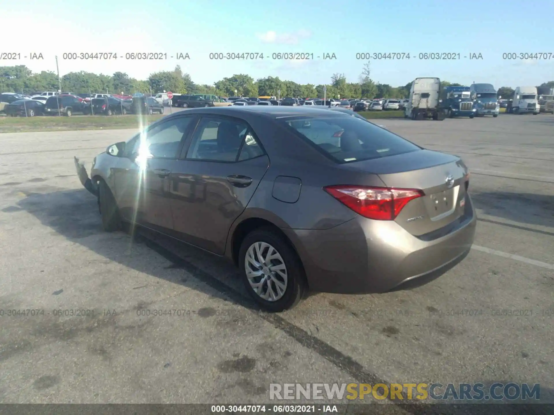 3 Photograph of a damaged car 2T1BURHE9KC205584 TOYOTA COROLLA 2019