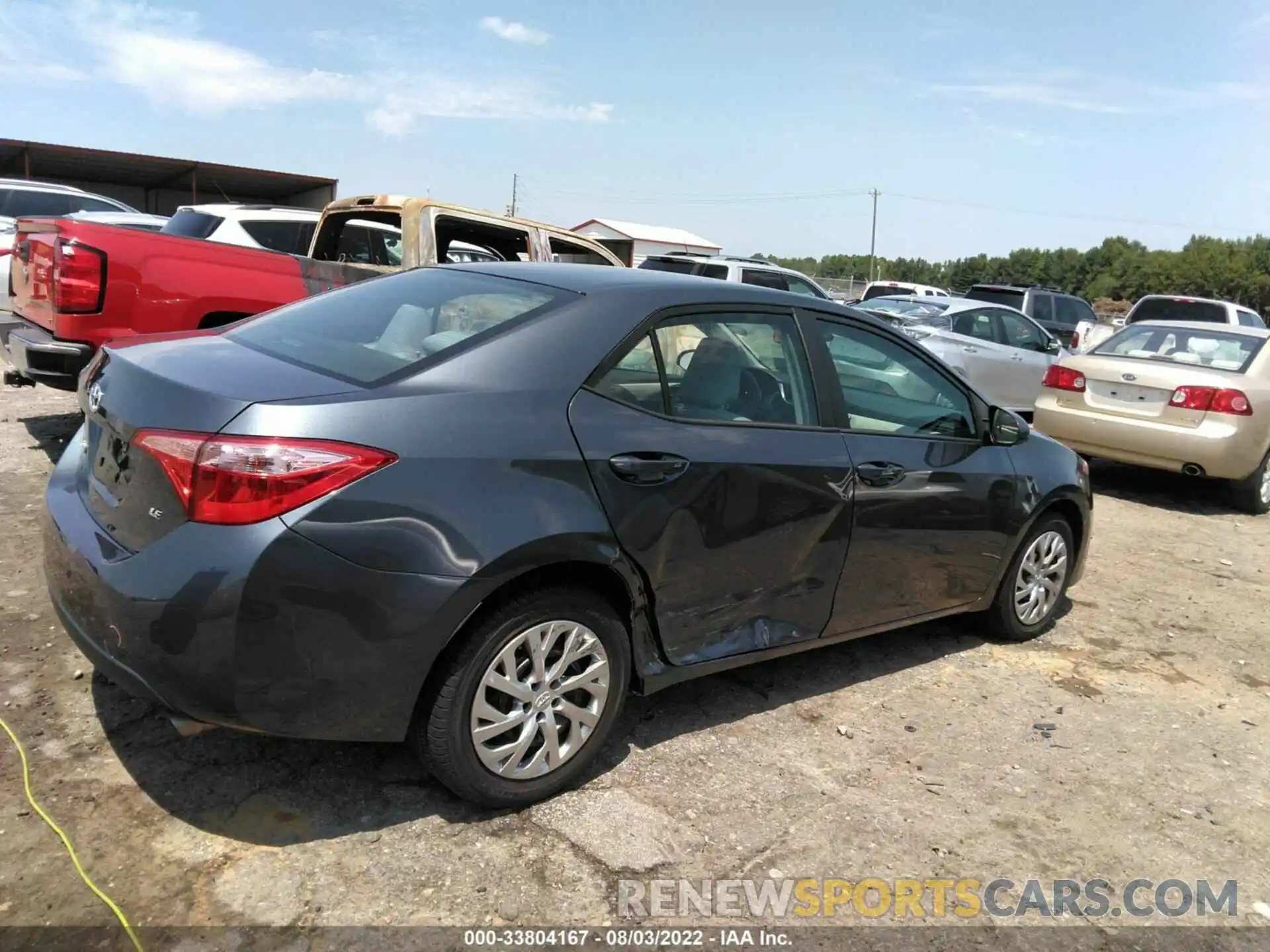 4 Photograph of a damaged car 2T1BURHE9KC205665 TOYOTA COROLLA 2019