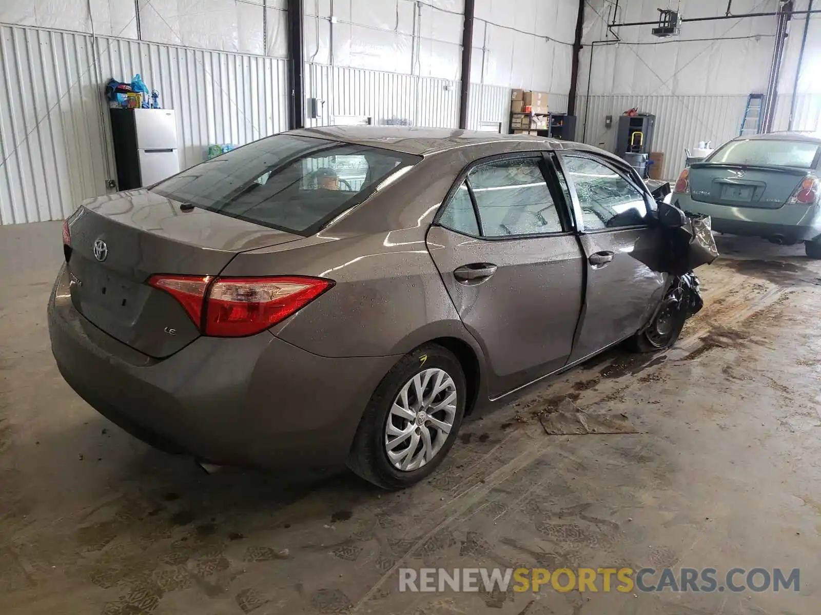 4 Photograph of a damaged car 2T1BURHE9KC206198 TOYOTA COROLLA 2019