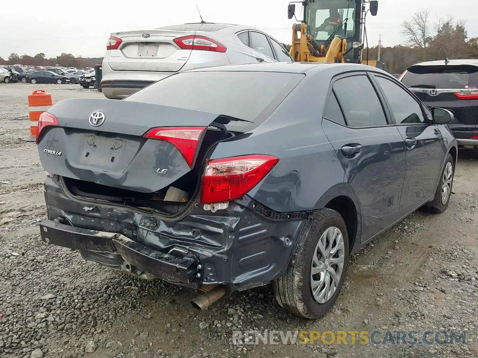 4 Photograph of a damaged car 2T1BURHE9KC206234 TOYOTA COROLLA 2019