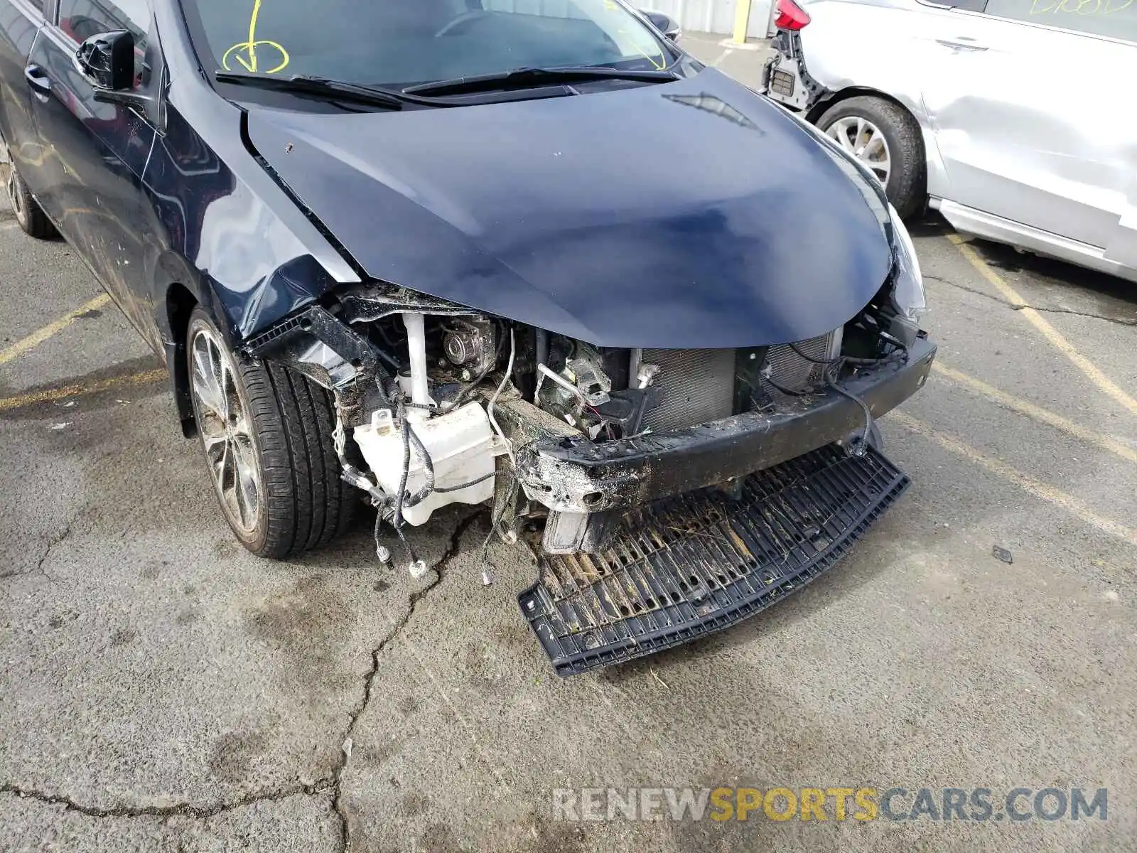 9 Photograph of a damaged car 2T1BURHE9KC206976 TOYOTA COROLLA 2019