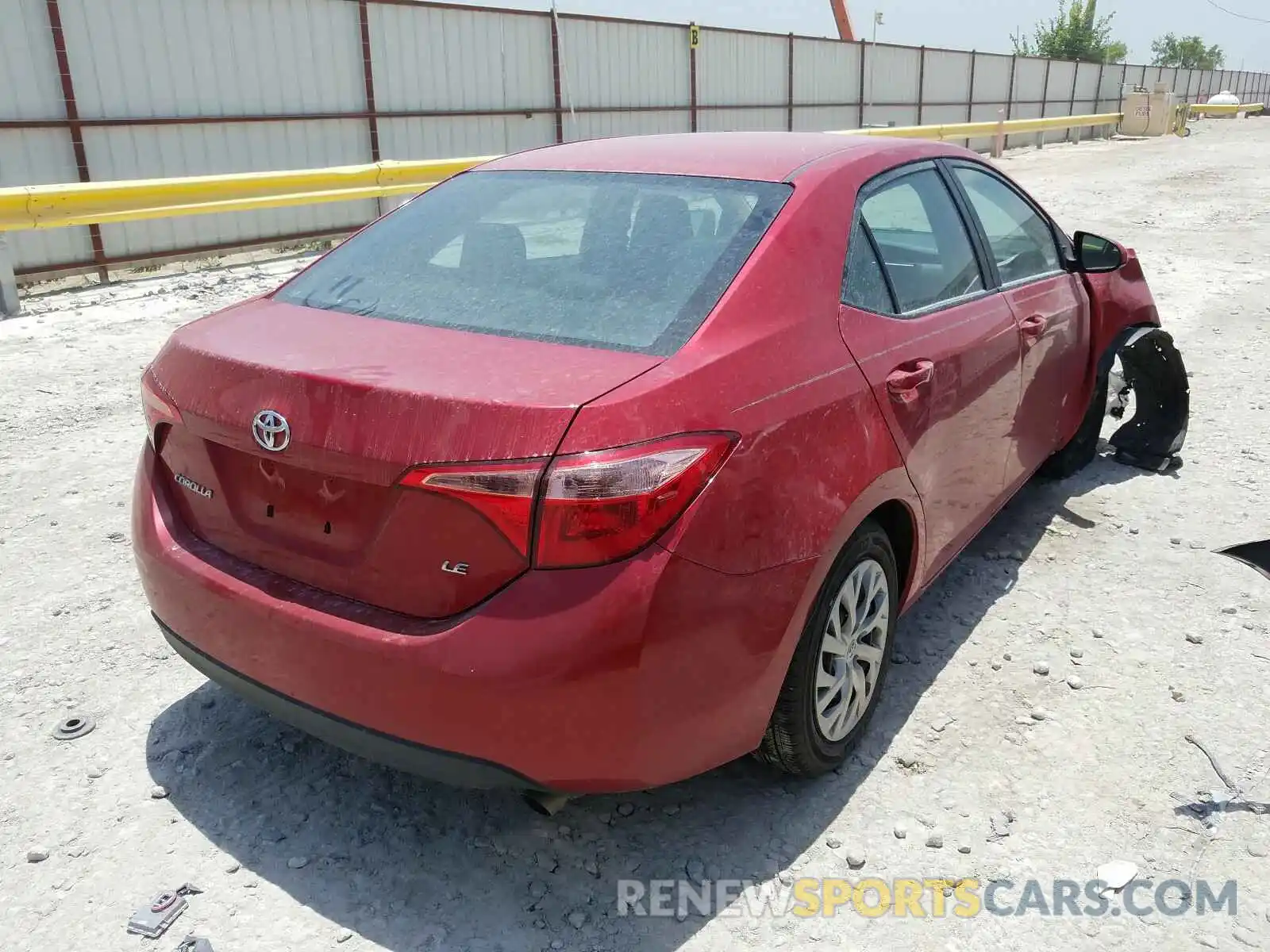 4 Photograph of a damaged car 2T1BURHE9KC207996 TOYOTA COROLLA 2019