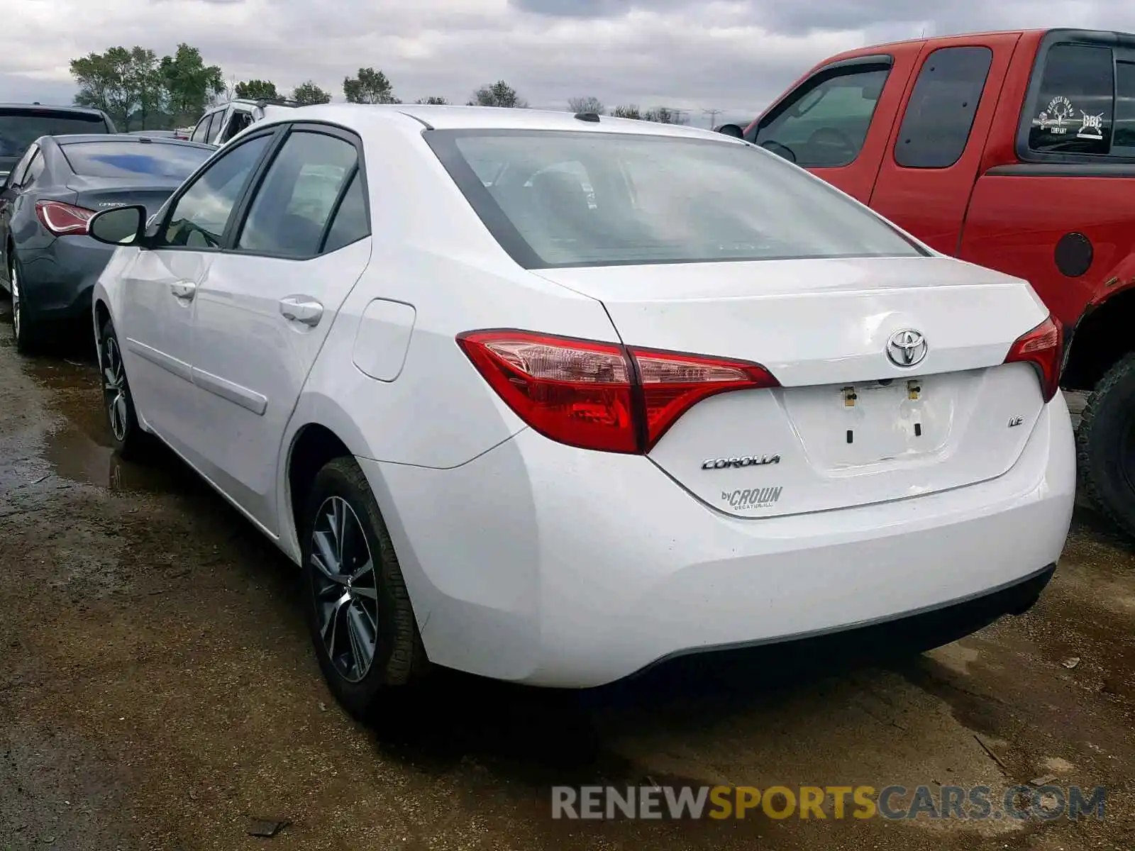 3 Photograph of a damaged car 2T1BURHE9KC208162 TOYOTA COROLLA 2019