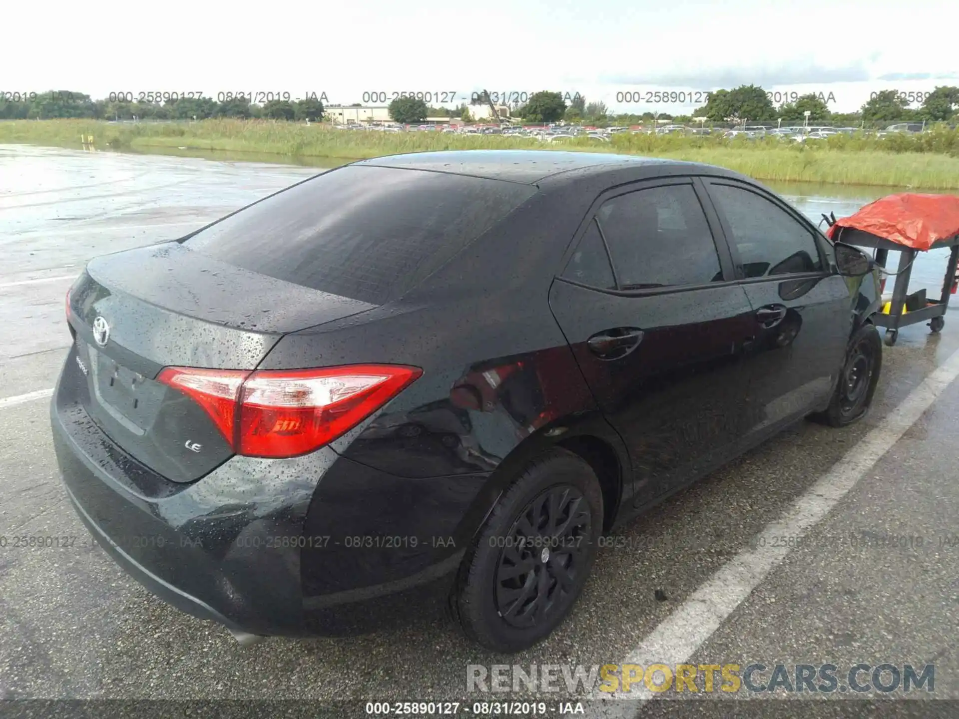 4 Photograph of a damaged car 2T1BURHE9KC210140 TOYOTA COROLLA 2019