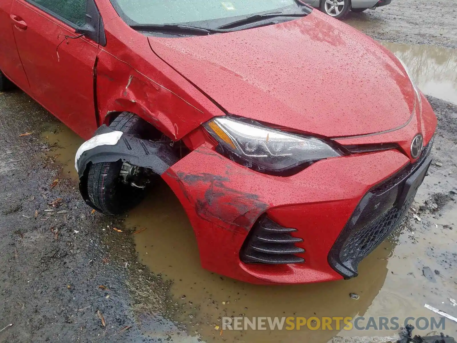 9 Photograph of a damaged car 2T1BURHE9KC210235 TOYOTA COROLLA 2019