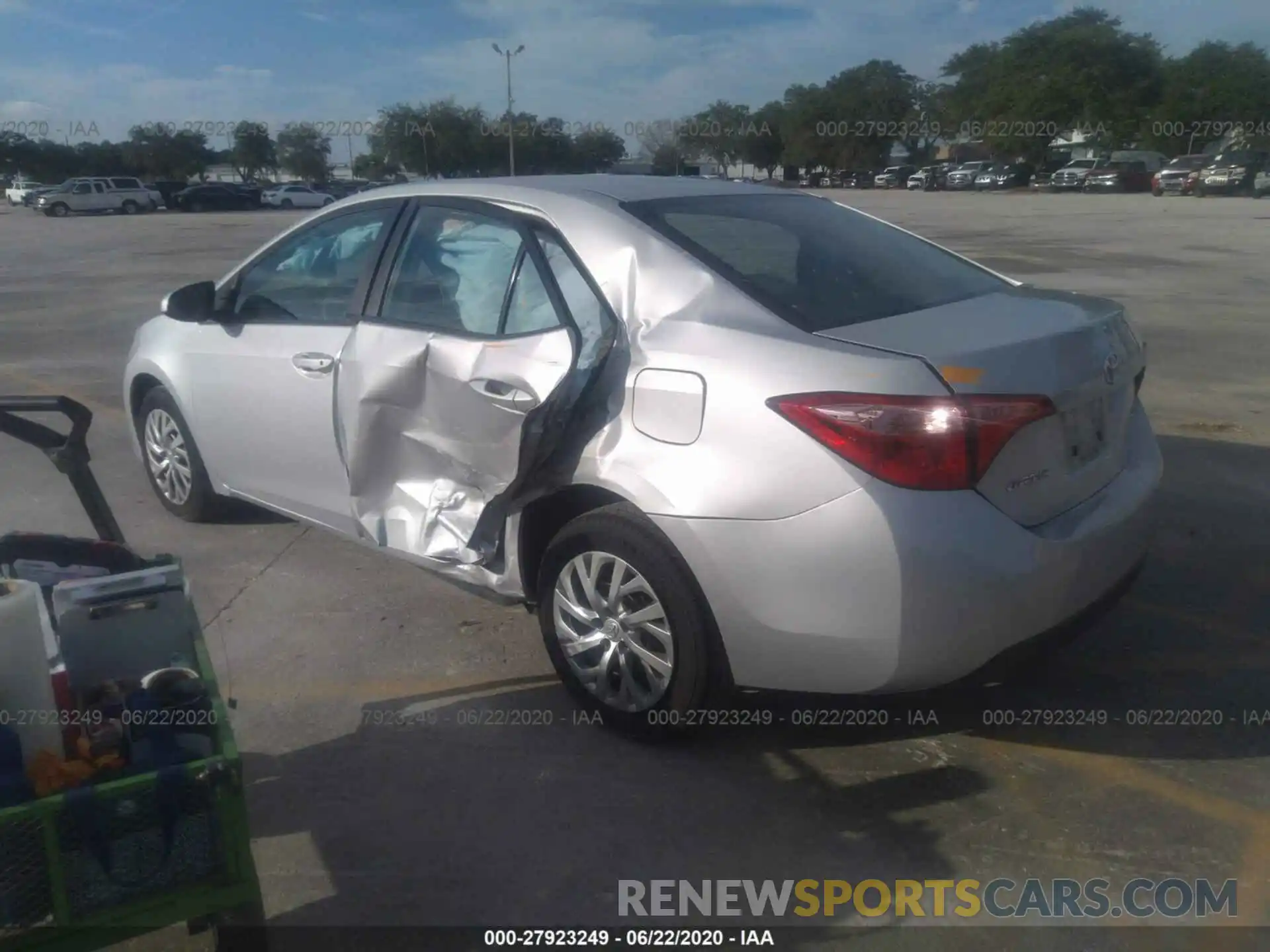 3 Photograph of a damaged car 2T1BURHE9KC210512 TOYOTA COROLLA 2019