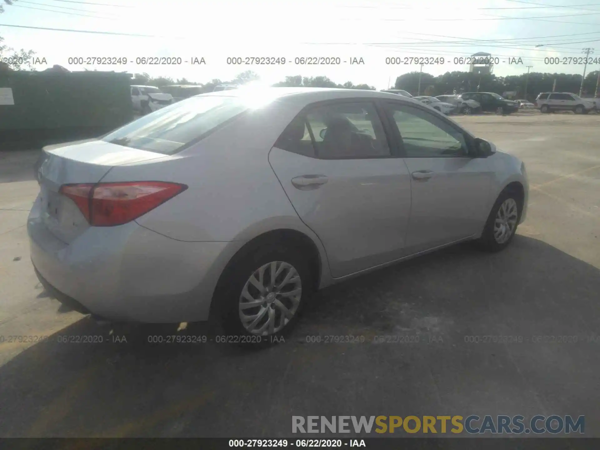 4 Photograph of a damaged car 2T1BURHE9KC210512 TOYOTA COROLLA 2019