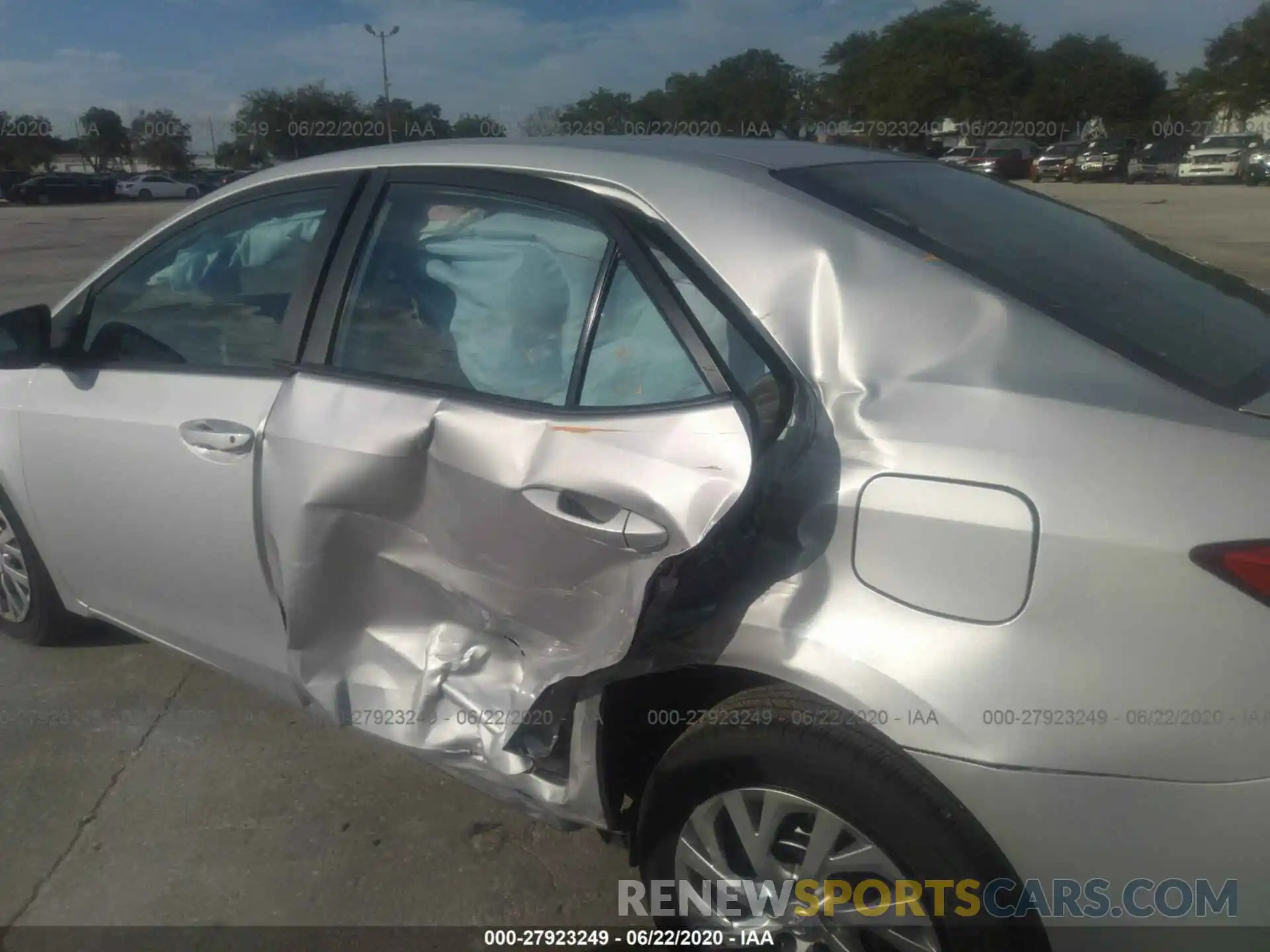 6 Photograph of a damaged car 2T1BURHE9KC210512 TOYOTA COROLLA 2019