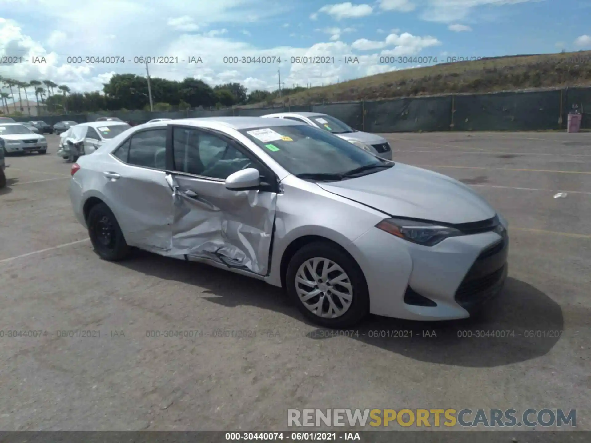 1 Photograph of a damaged car 2T1BURHE9KC210557 TOYOTA COROLLA 2019