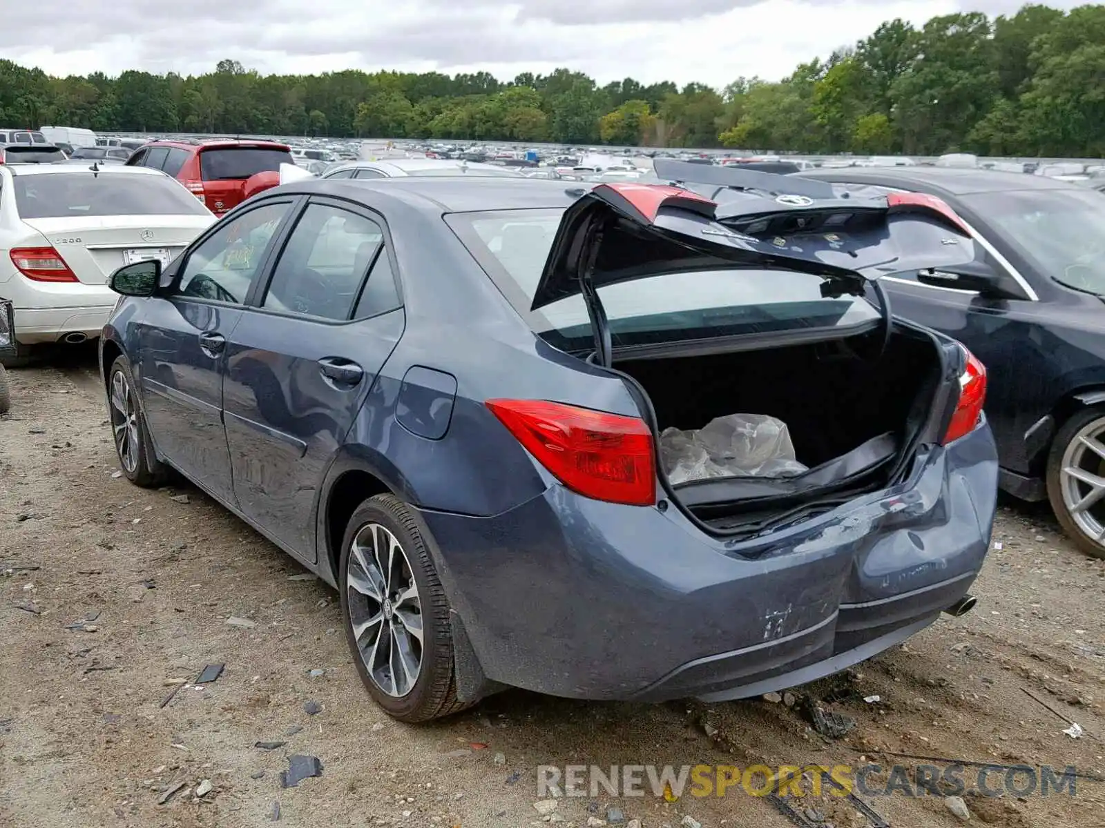 3 Photograph of a damaged car 2T1BURHE9KC210722 TOYOTA COROLLA 2019