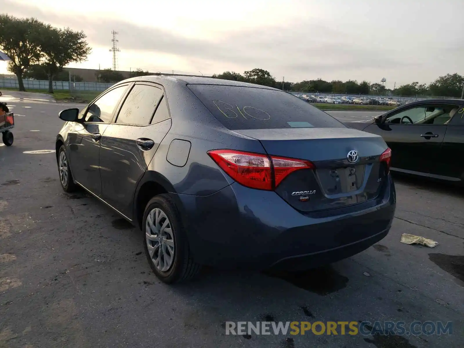 3 Photograph of a damaged car 2T1BURHE9KC210736 TOYOTA COROLLA 2019