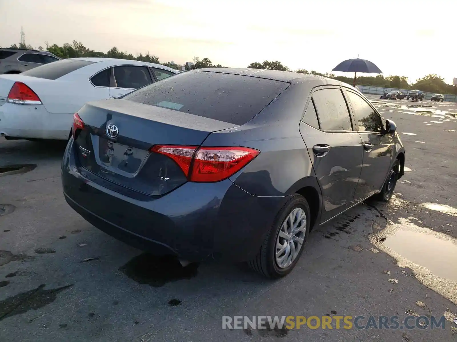 4 Photograph of a damaged car 2T1BURHE9KC210736 TOYOTA COROLLA 2019