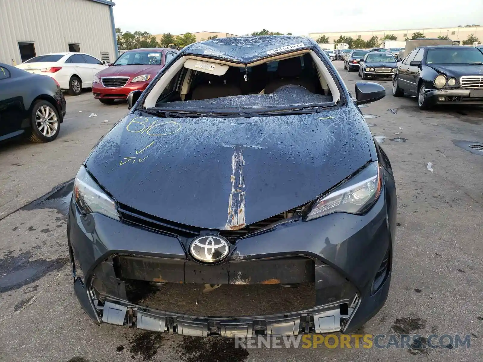 9 Photograph of a damaged car 2T1BURHE9KC210736 TOYOTA COROLLA 2019