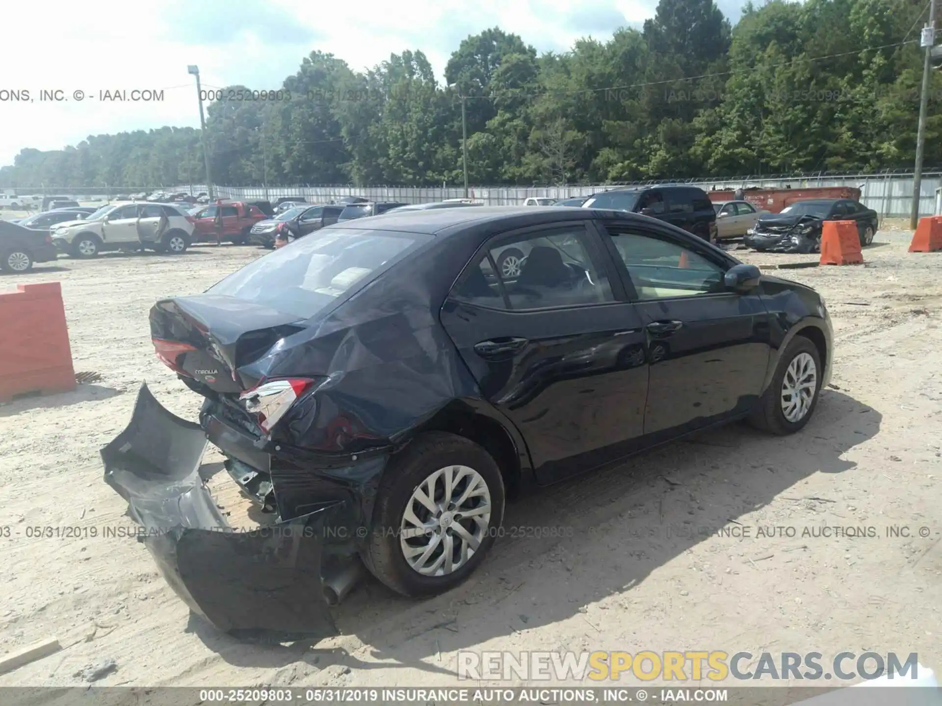 4 Photograph of a damaged car 2T1BURHE9KC211367 TOYOTA COROLLA 2019