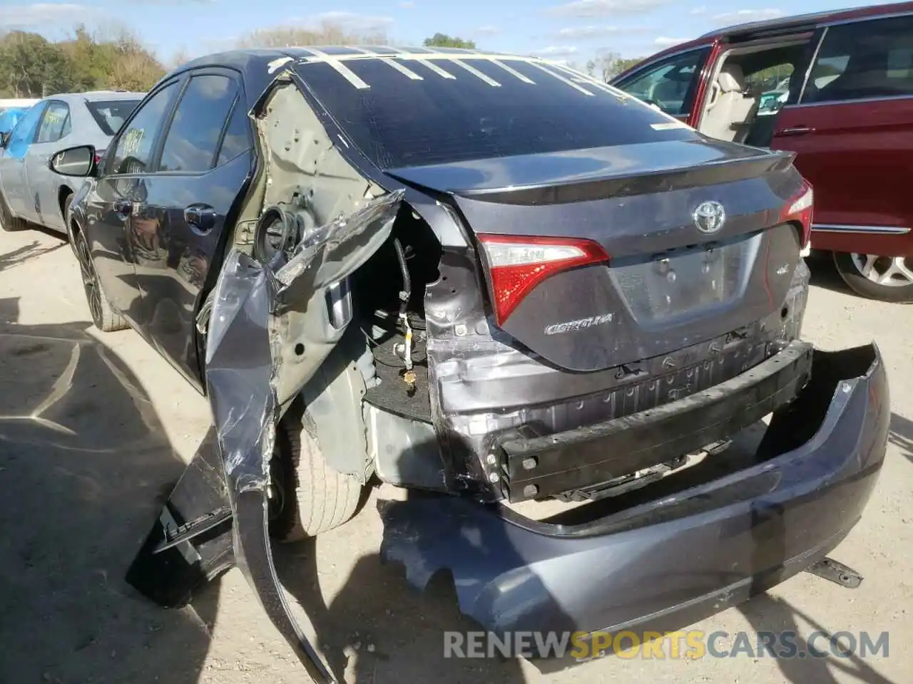 3 Photograph of a damaged car 2T1BURHE9KC211479 TOYOTA COROLLA 2019