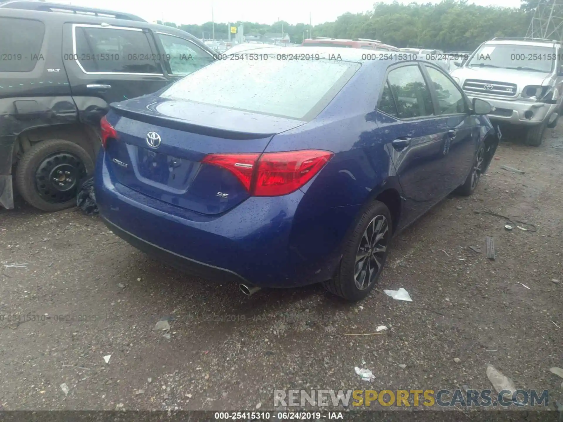 4 Photograph of a damaged car 2T1BURHE9KC211482 TOYOTA COROLLA 2019