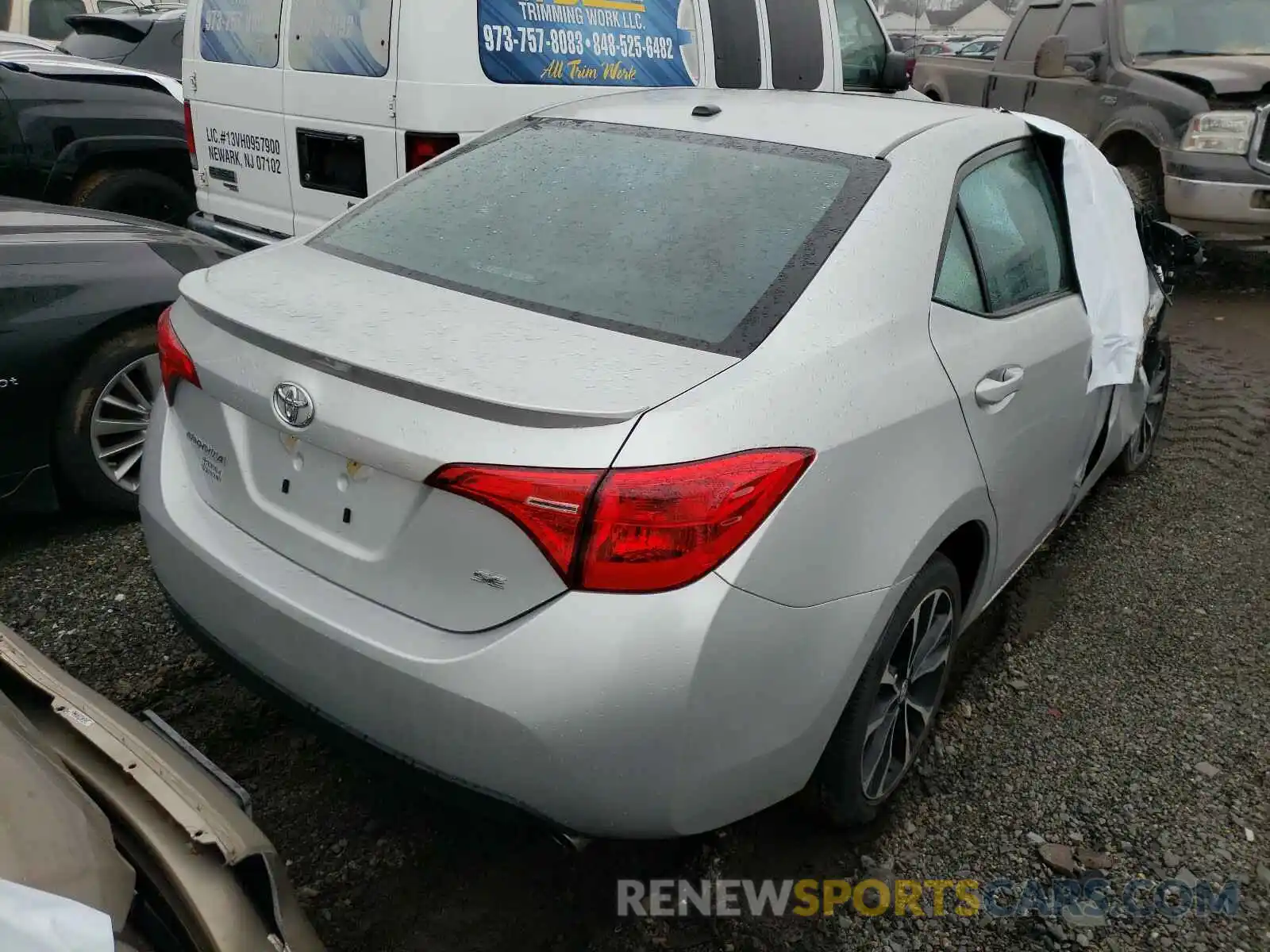 4 Photograph of a damaged car 2T1BURHE9KC211529 TOYOTA COROLLA 2019