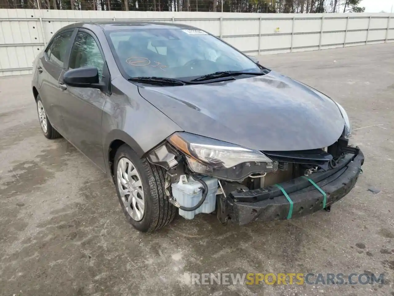 1 Photograph of a damaged car 2T1BURHE9KC212180 TOYOTA COROLLA 2019