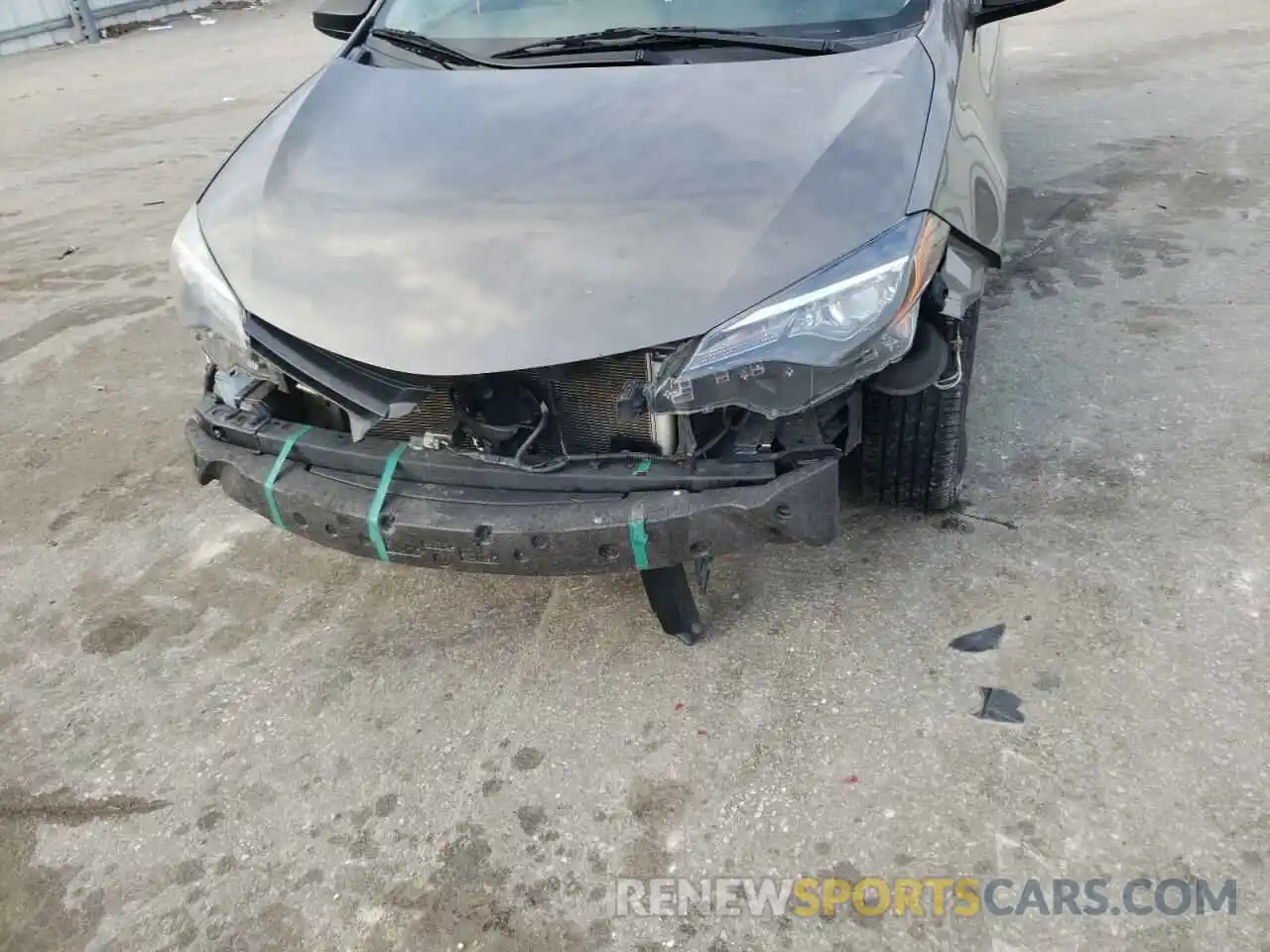 9 Photograph of a damaged car 2T1BURHE9KC212180 TOYOTA COROLLA 2019