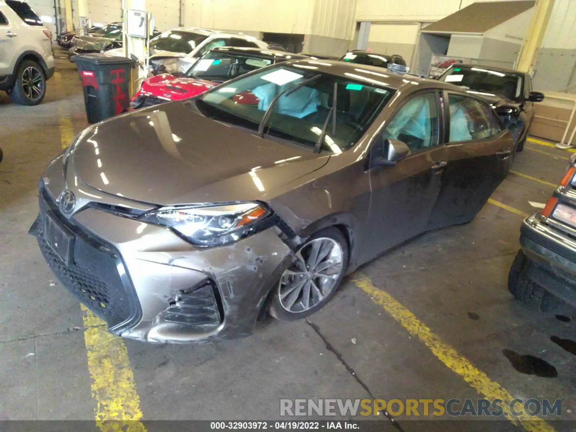 2 Photograph of a damaged car 2T1BURHE9KC212258 TOYOTA COROLLA 2019