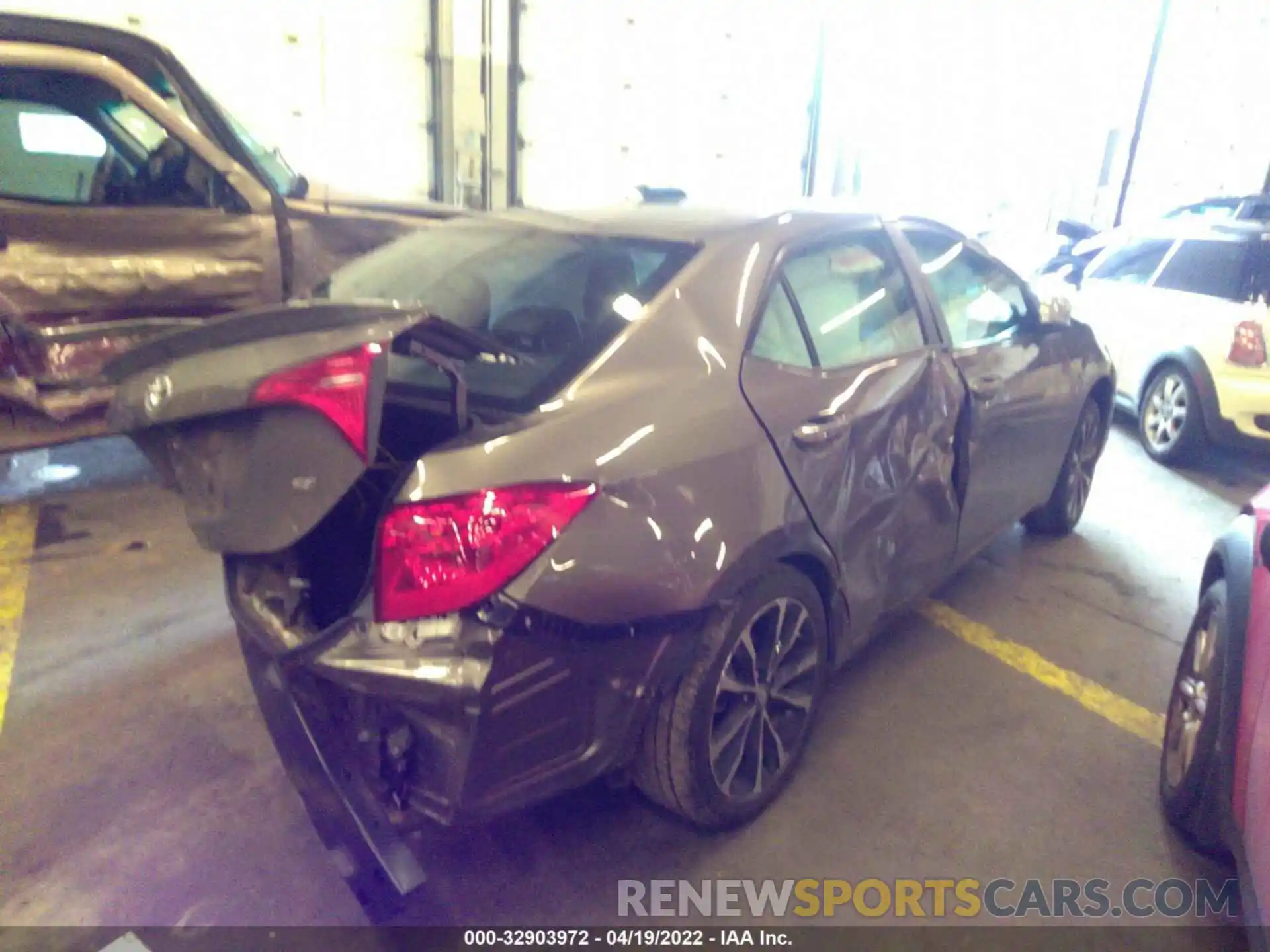 4 Photograph of a damaged car 2T1BURHE9KC212258 TOYOTA COROLLA 2019