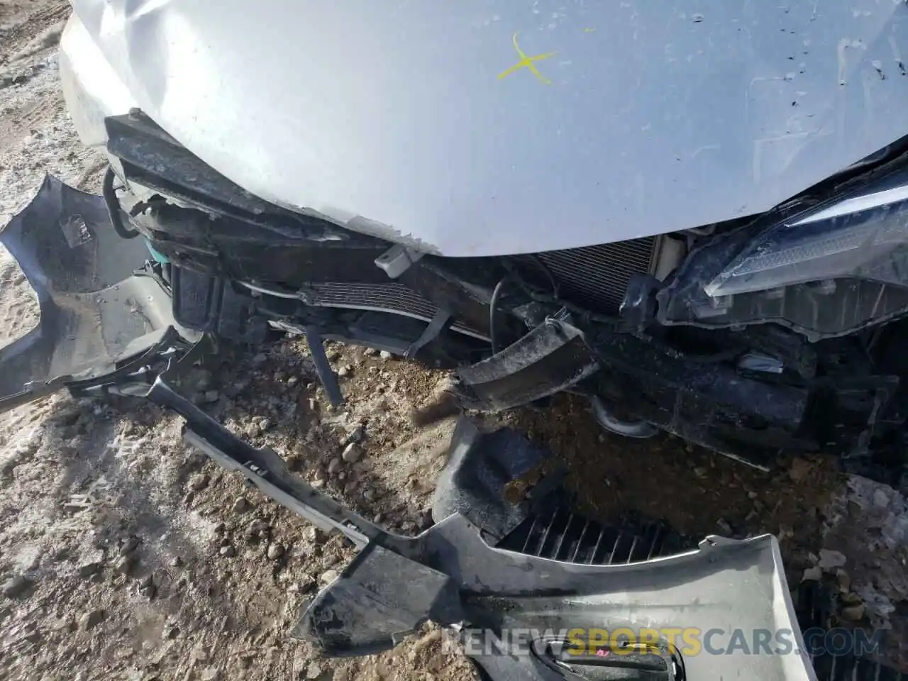 9 Photograph of a damaged car 2T1BURHE9KC213023 TOYOTA COROLLA 2019