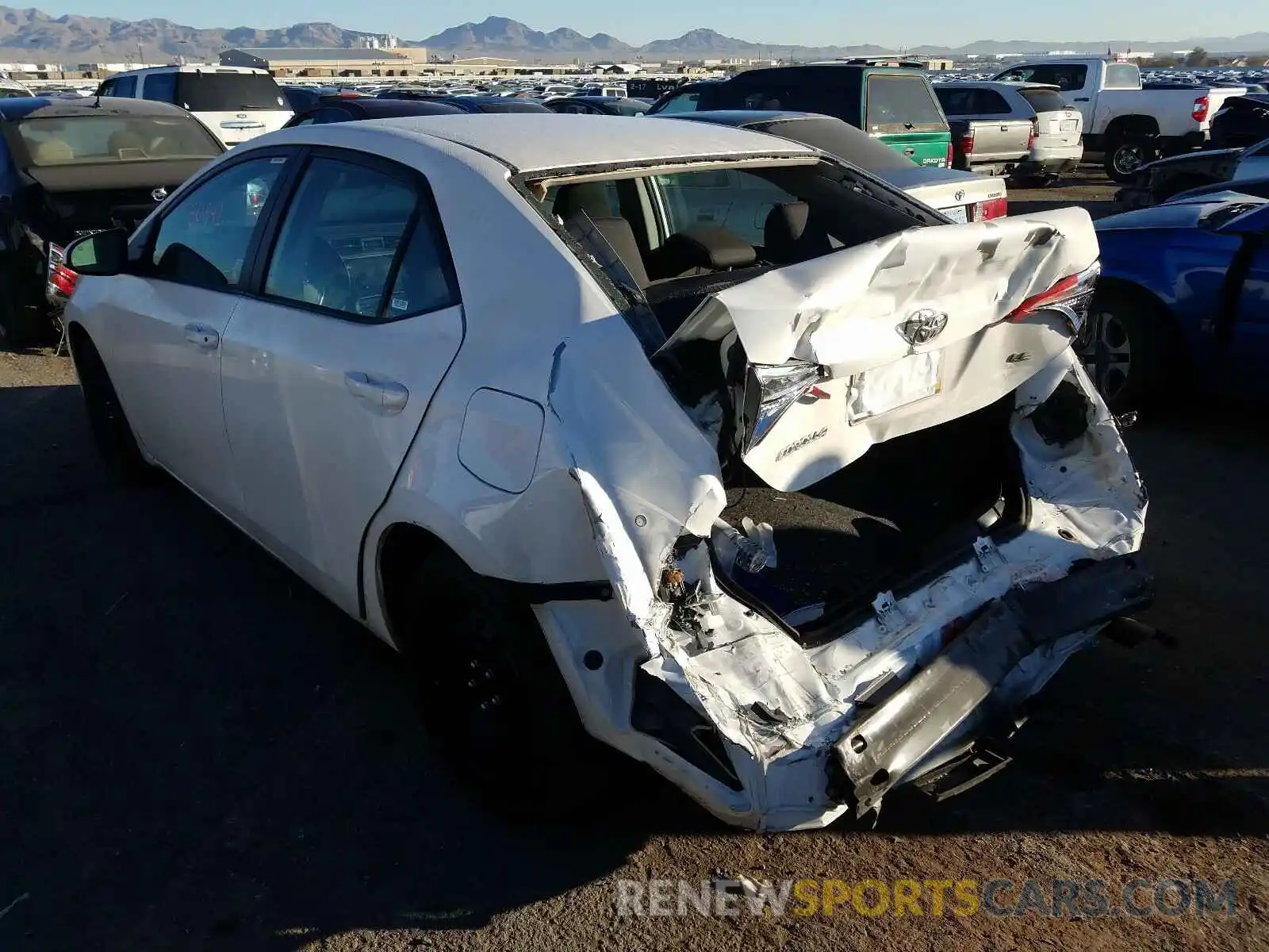 3 Photograph of a damaged car 2T1BURHE9KC213829 TOYOTA COROLLA 2019