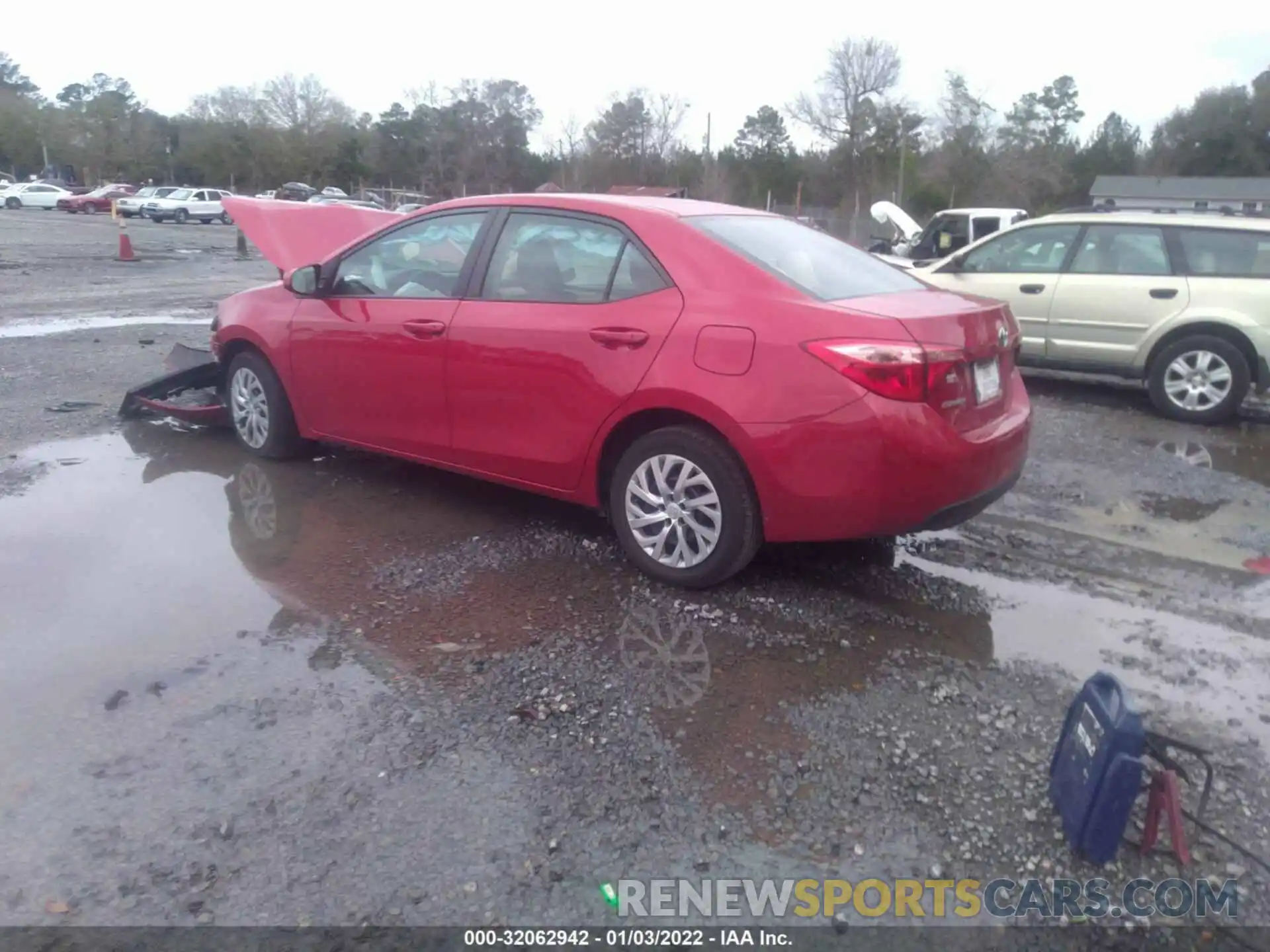 3 Photograph of a damaged car 2T1BURHE9KC214155 TOYOTA COROLLA 2019