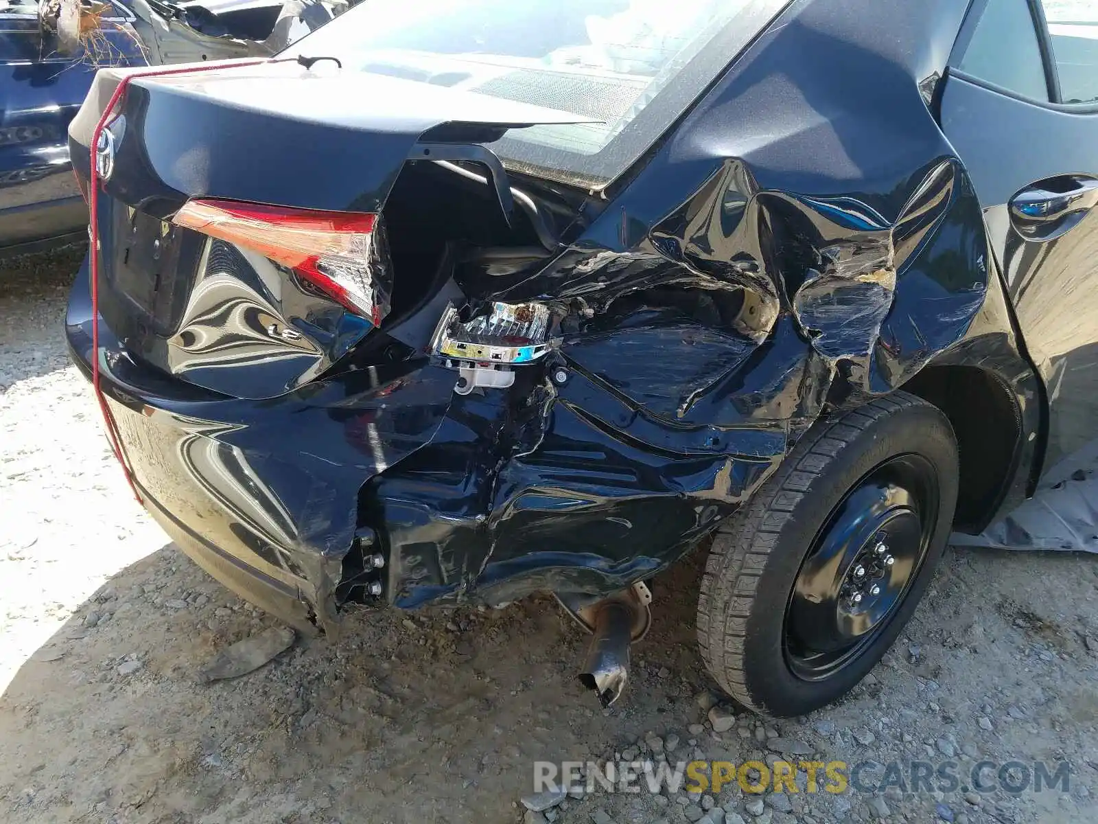 9 Photograph of a damaged car 2T1BURHE9KC214253 TOYOTA COROLLA 2019