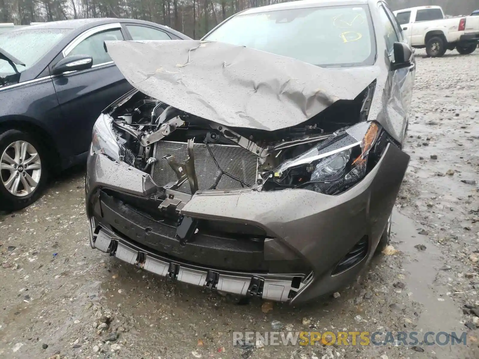 9 Photograph of a damaged car 2T1BURHE9KC214639 TOYOTA COROLLA 2019