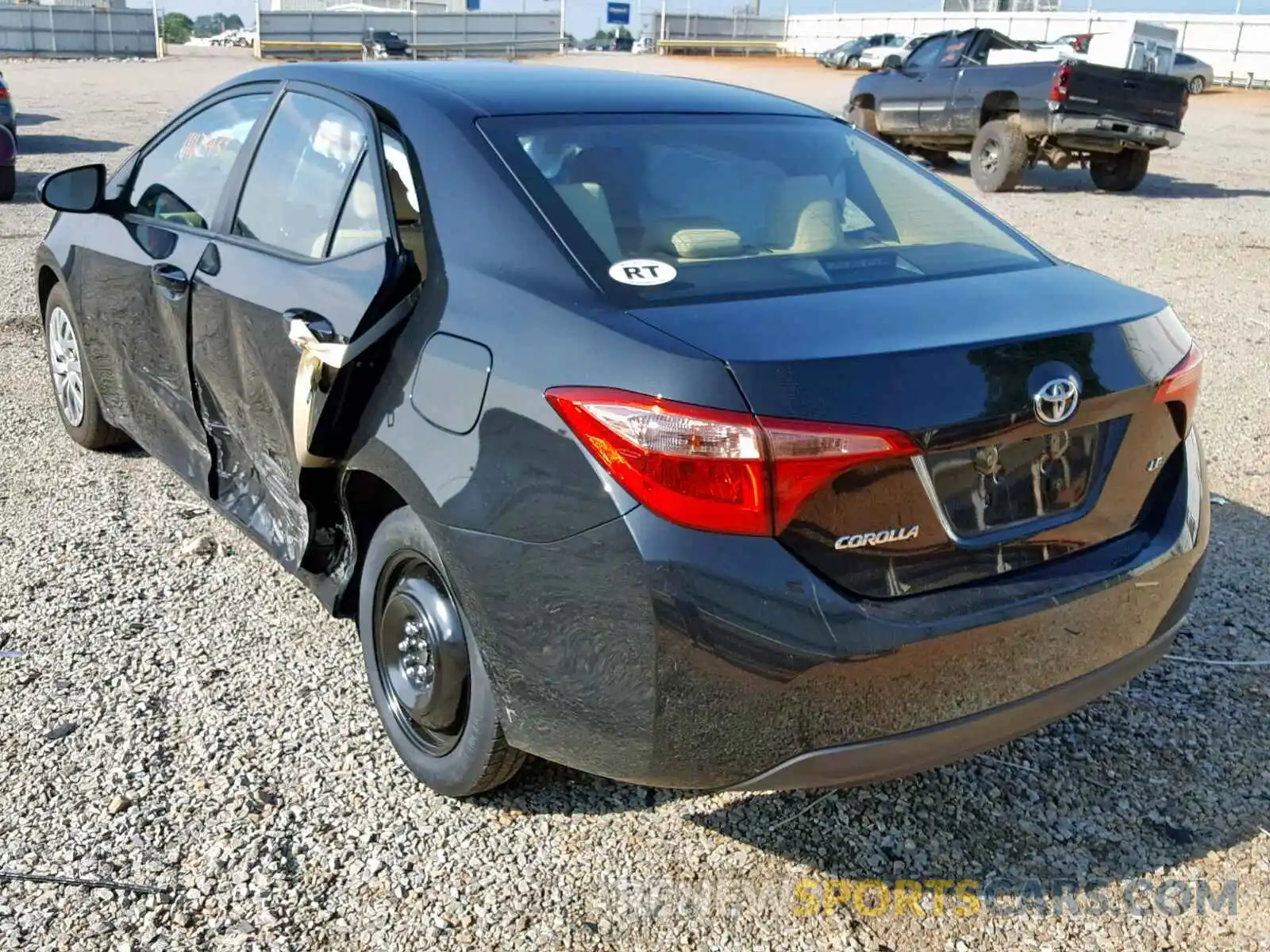 3 Photograph of a damaged car 2T1BURHE9KC214866 TOYOTA COROLLA 2019