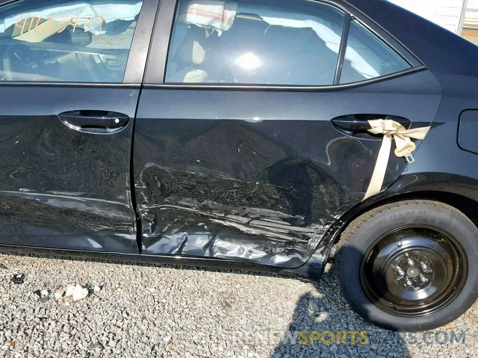 9 Photograph of a damaged car 2T1BURHE9KC214866 TOYOTA COROLLA 2019