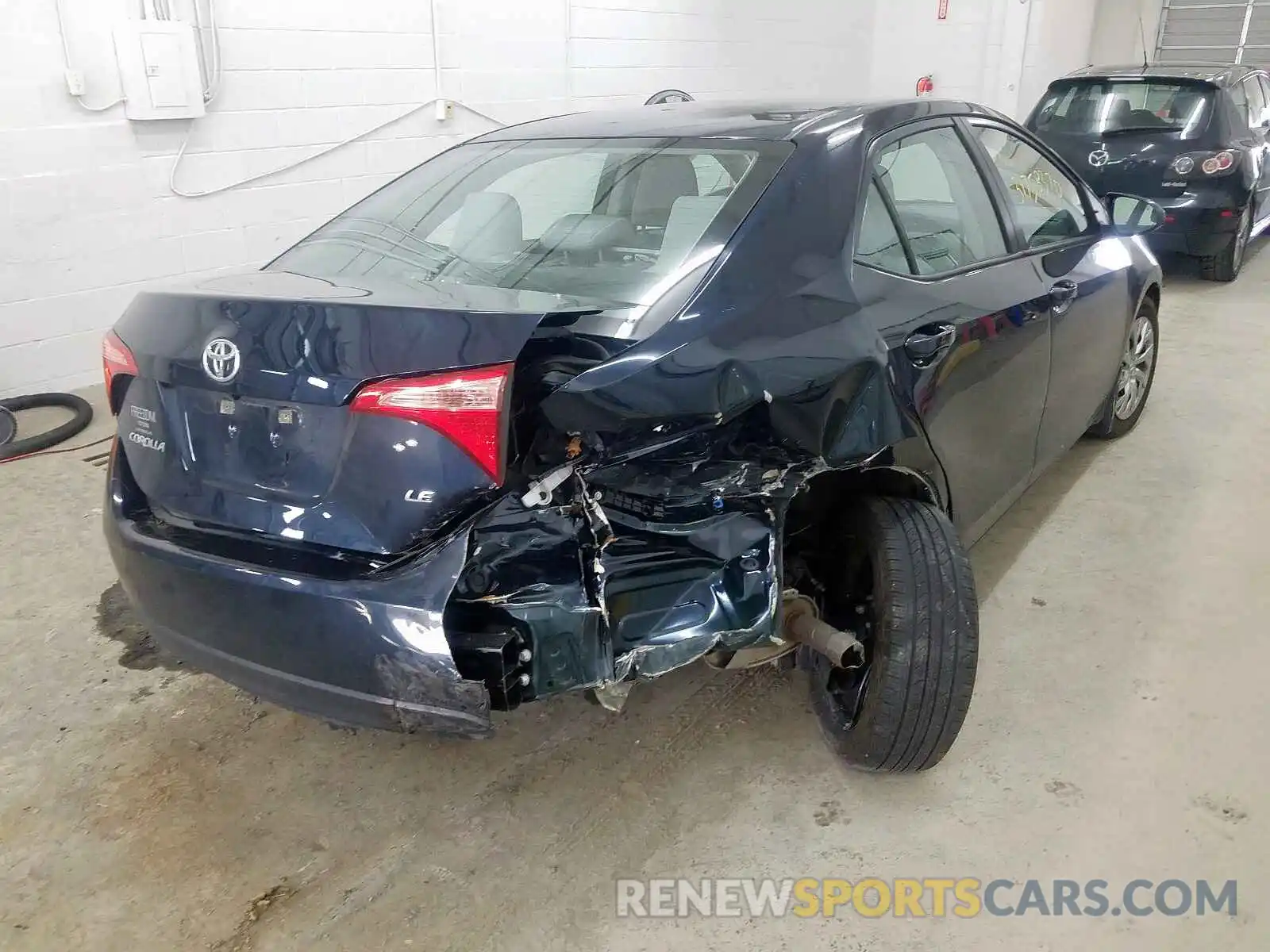 4 Photograph of a damaged car 2T1BURHE9KC215175 TOYOTA COROLLA 2019