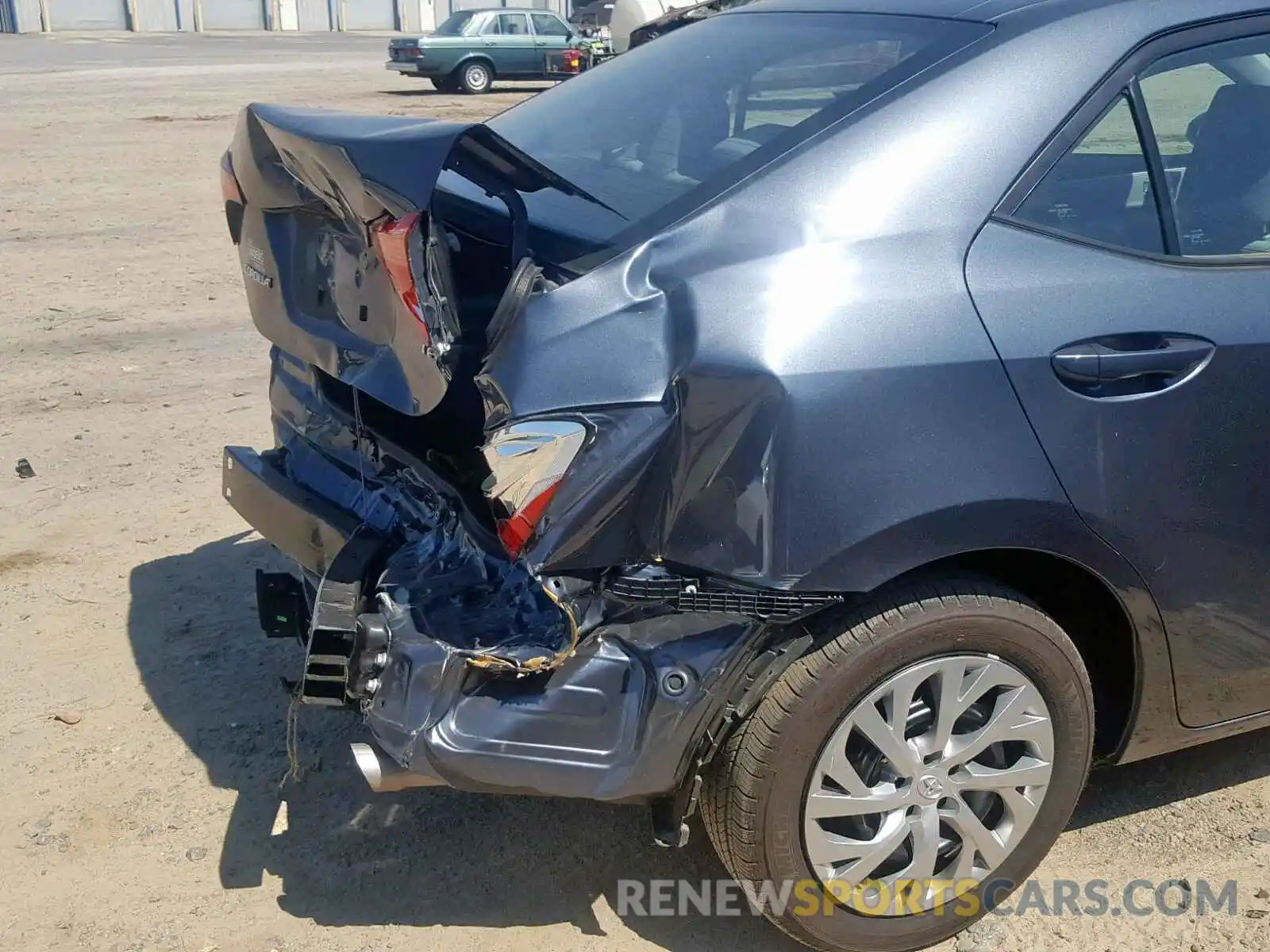 9 Photograph of a damaged car 2T1BURHE9KC216116 TOYOTA COROLLA 2019