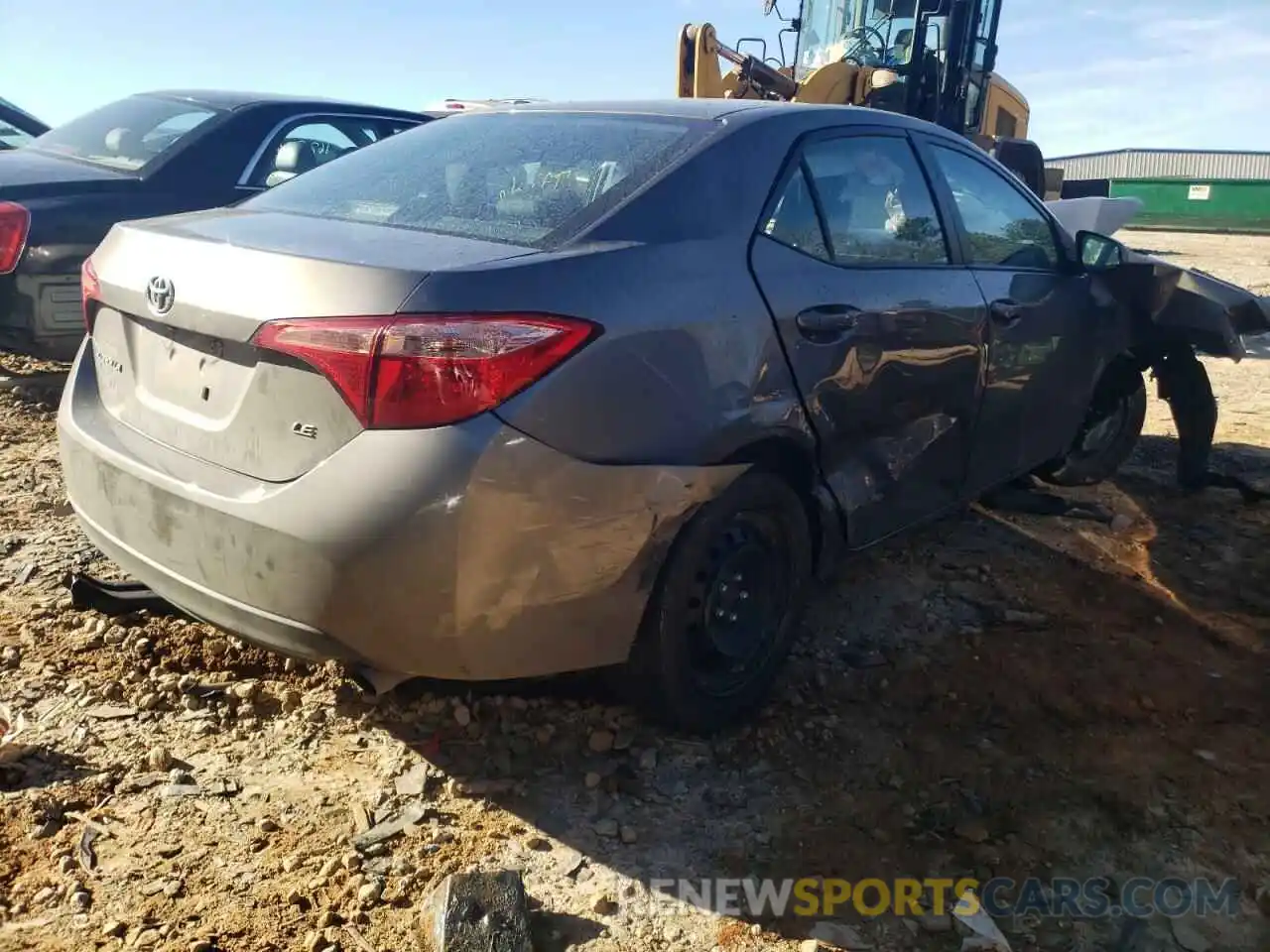 4 Photograph of a damaged car 2T1BURHE9KC216293 TOYOTA COROLLA 2019