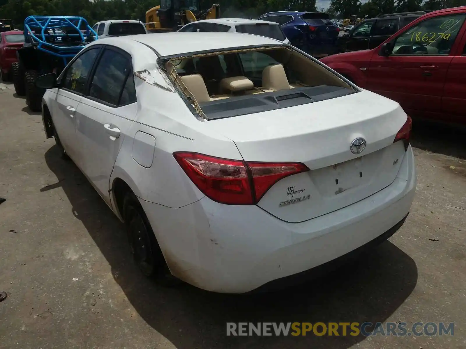 3 Photograph of a damaged car 2T1BURHE9KC216889 TOYOTA COROLLA 2019