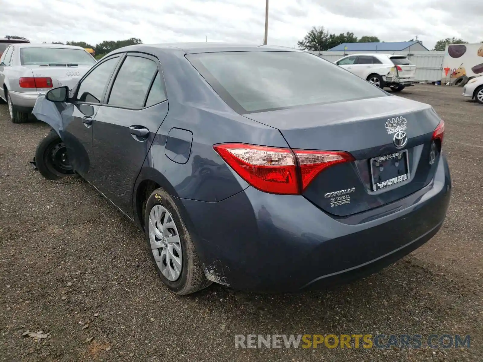 3 Photograph of a damaged car 2T1BURHE9KC217251 TOYOTA COROLLA 2019