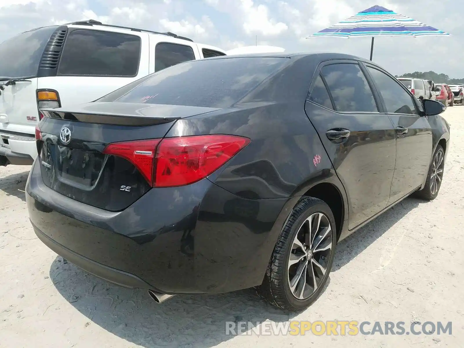 4 Photograph of a damaged car 2T1BURHE9KC217427 TOYOTA COROLLA 2019