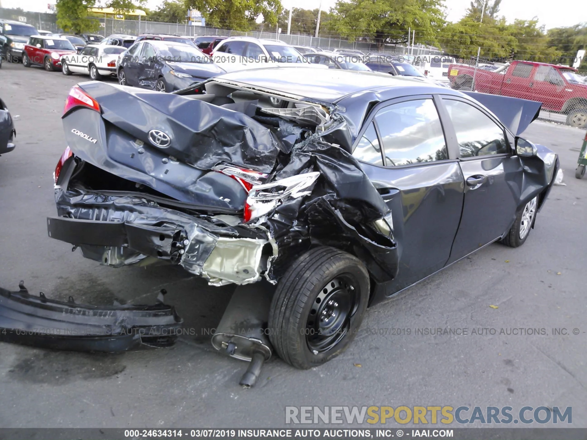 4 Photograph of a damaged car 2T1BURHE9KC217864 TOYOTA COROLLA 2019