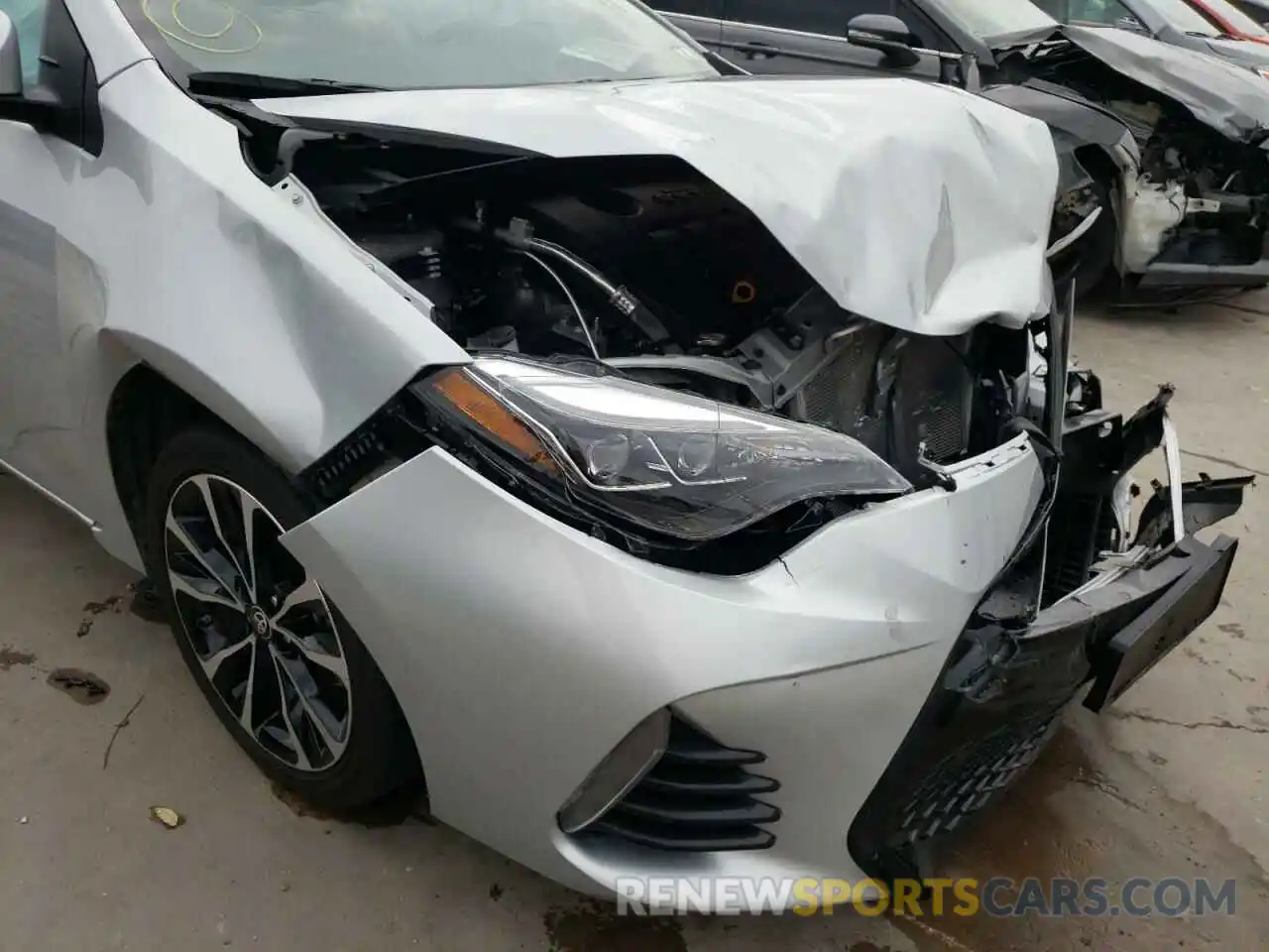 9 Photograph of a damaged car 2T1BURHE9KC217959 TOYOTA COROLLA 2019