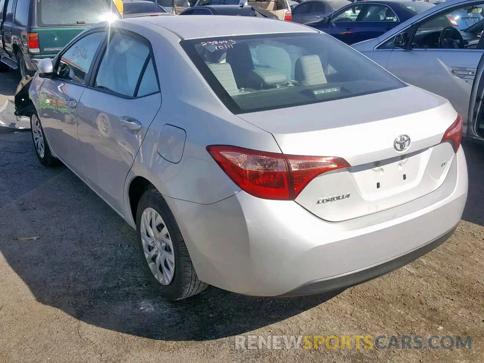 3 Photograph of a damaged car 2T1BURHE9KC218156 TOYOTA COROLLA 2019