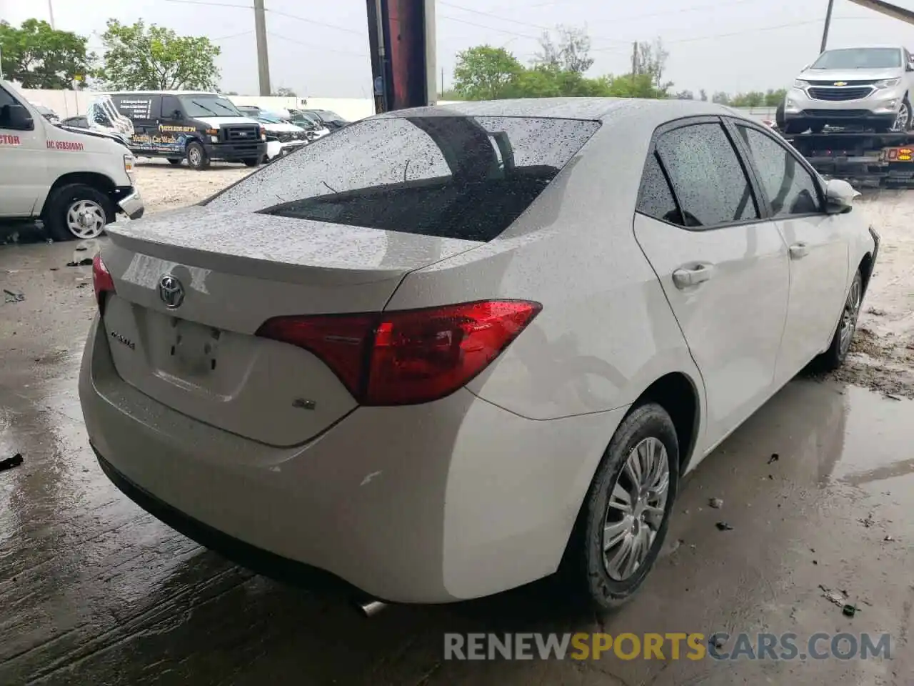 4 Photograph of a damaged car 2T1BURHE9KC218447 TOYOTA COROLLA 2019