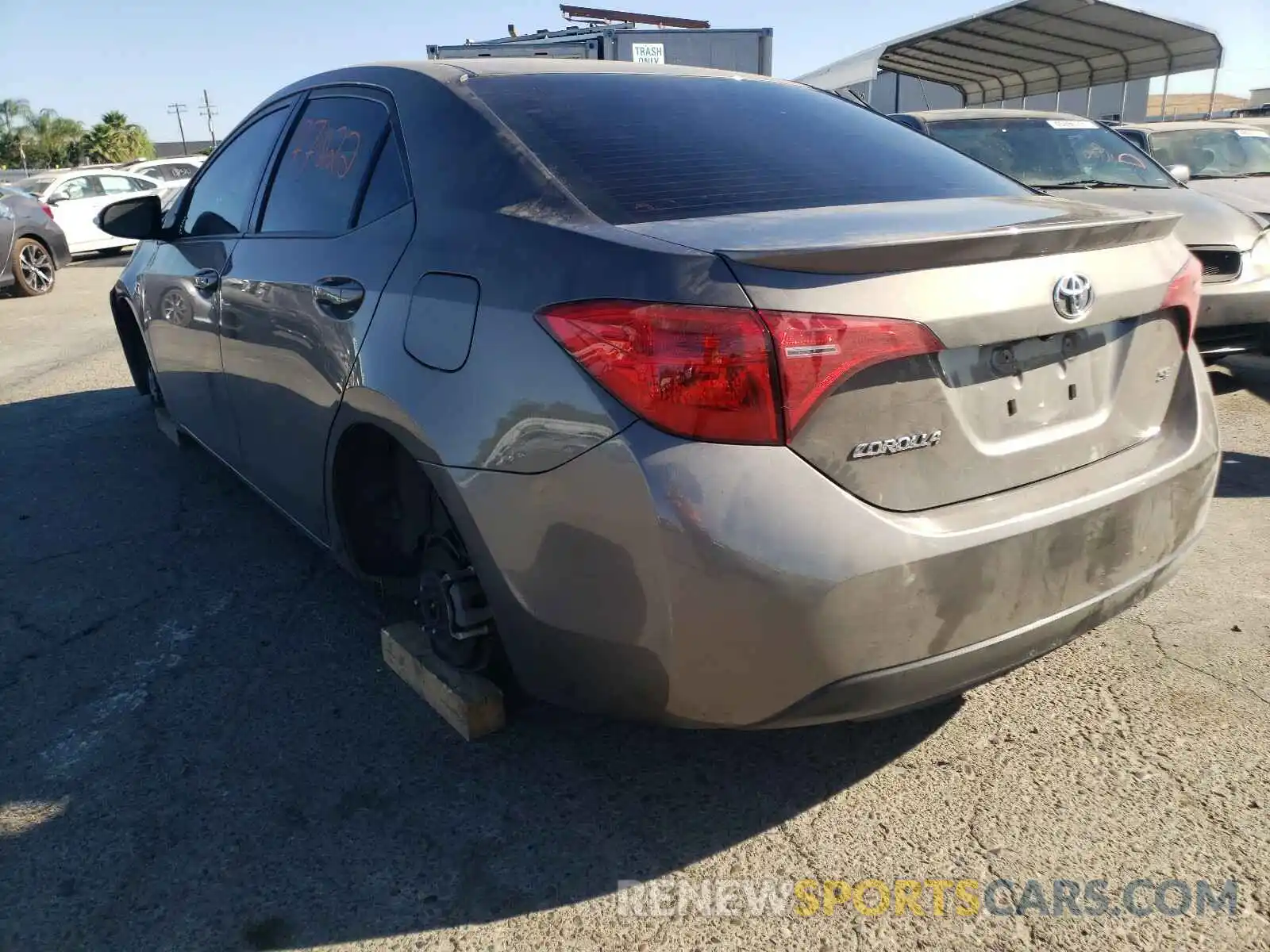 3 Photograph of a damaged car 2T1BURHE9KC219291 TOYOTA COROLLA 2019