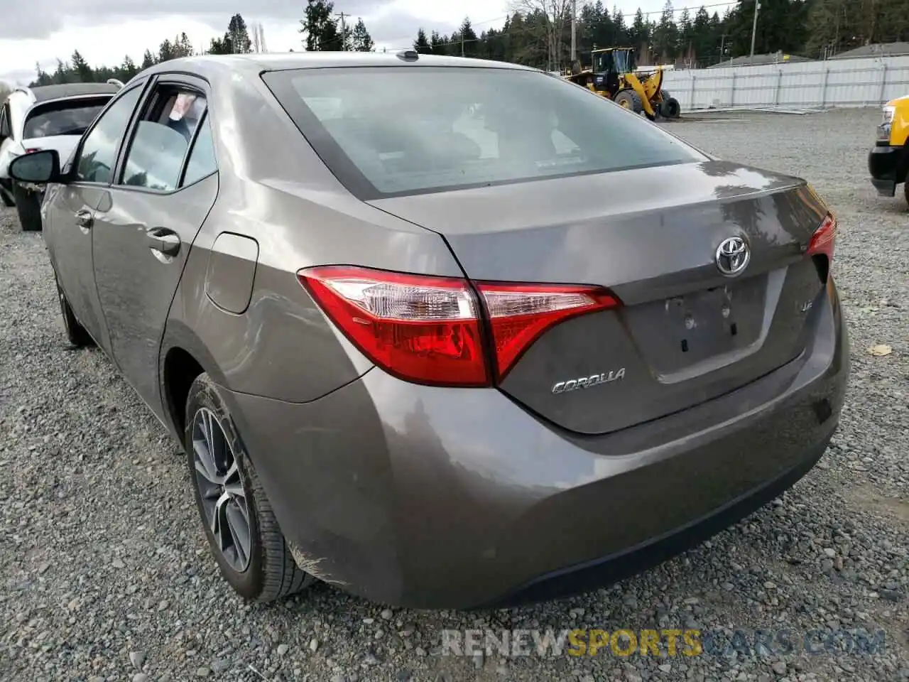 3 Photograph of a damaged car 2T1BURHE9KC222465 TOYOTA COROLLA 2019