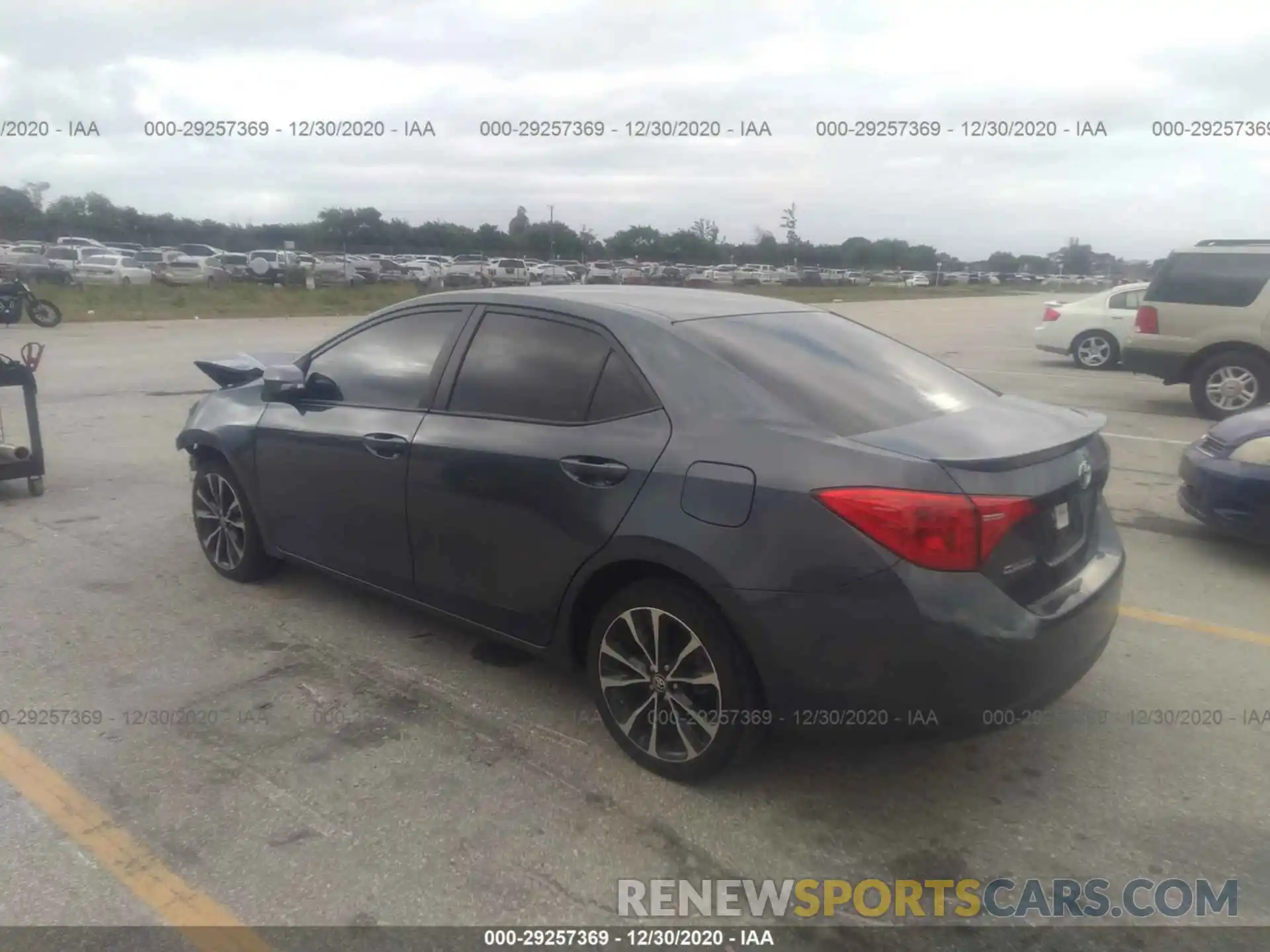 3 Photograph of a damaged car 2T1BURHE9KC223194 TOYOTA COROLLA 2019